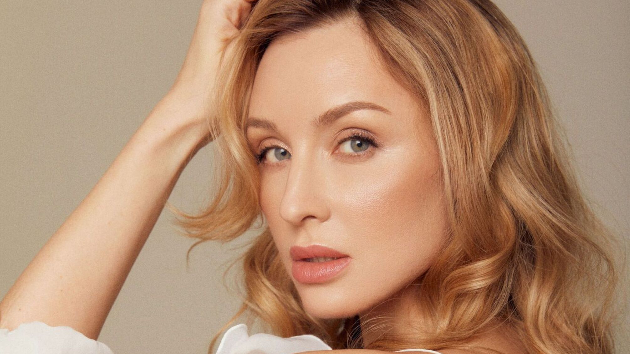 Певица MELANYA