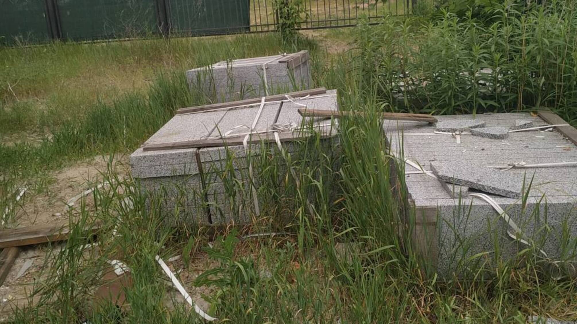 Активісти вимагають розслідування недобудованого переходу на Кільцевій: де зникли 330 млн?