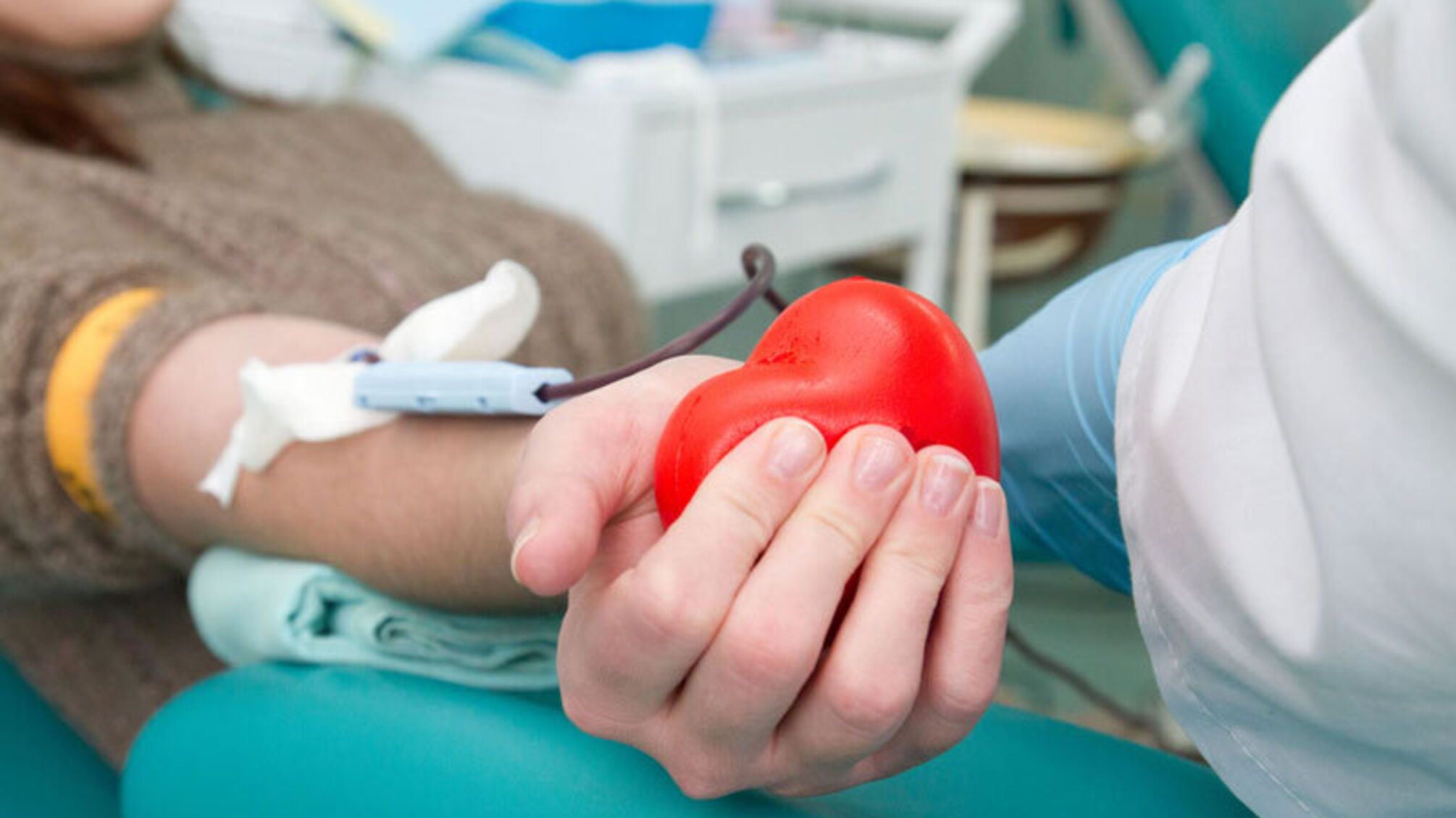 14 июня – Всемирный день донора крови: как вы можете помочь