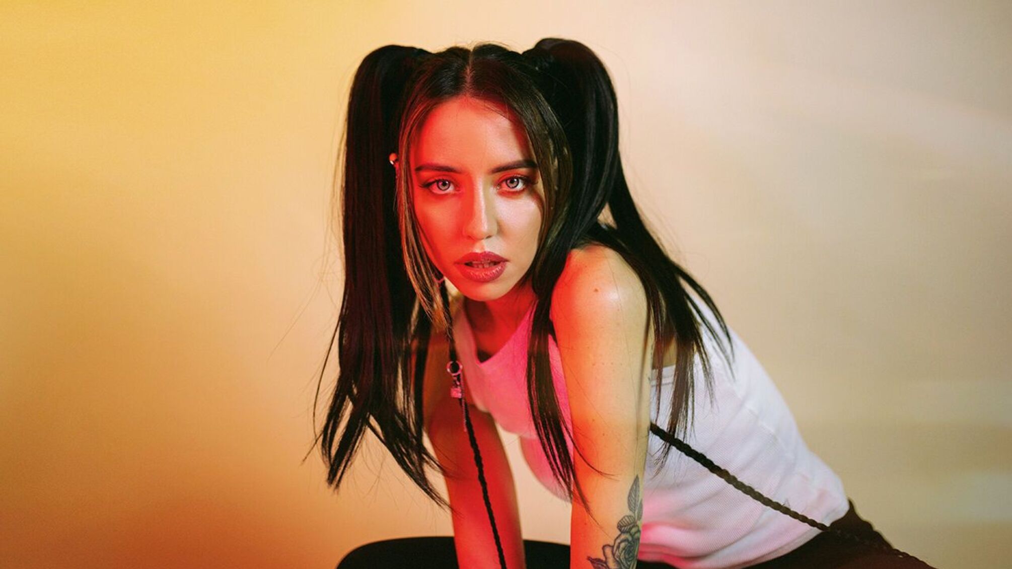 Надежда Дорофеева обратилась к поклонникам: не верьте рекламе с моим лицом