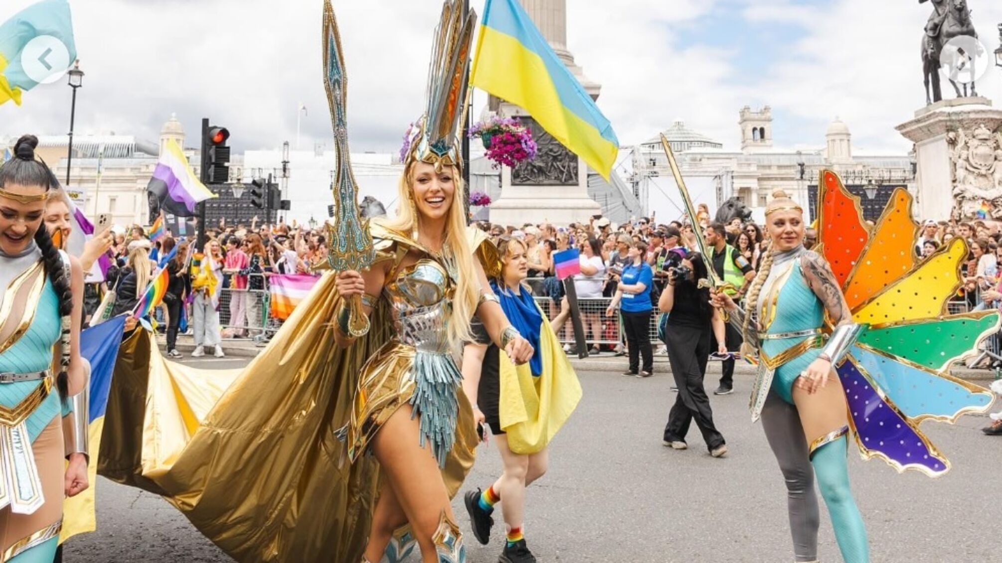 Оля Полякова