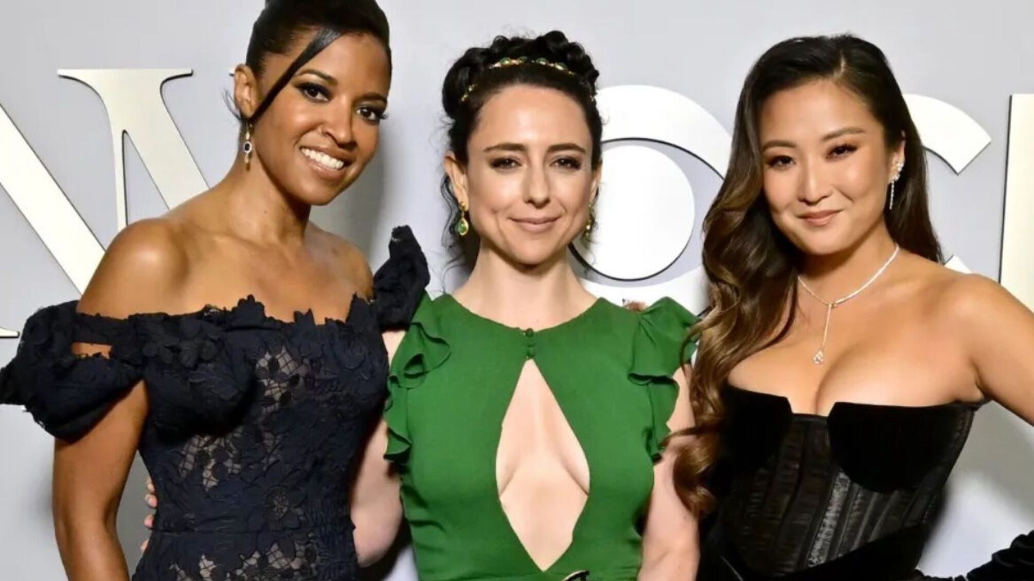 В Нью-Йорку відбулася церемонія Tony Awards 2024: яскраві образи зірок на червоній доріжці