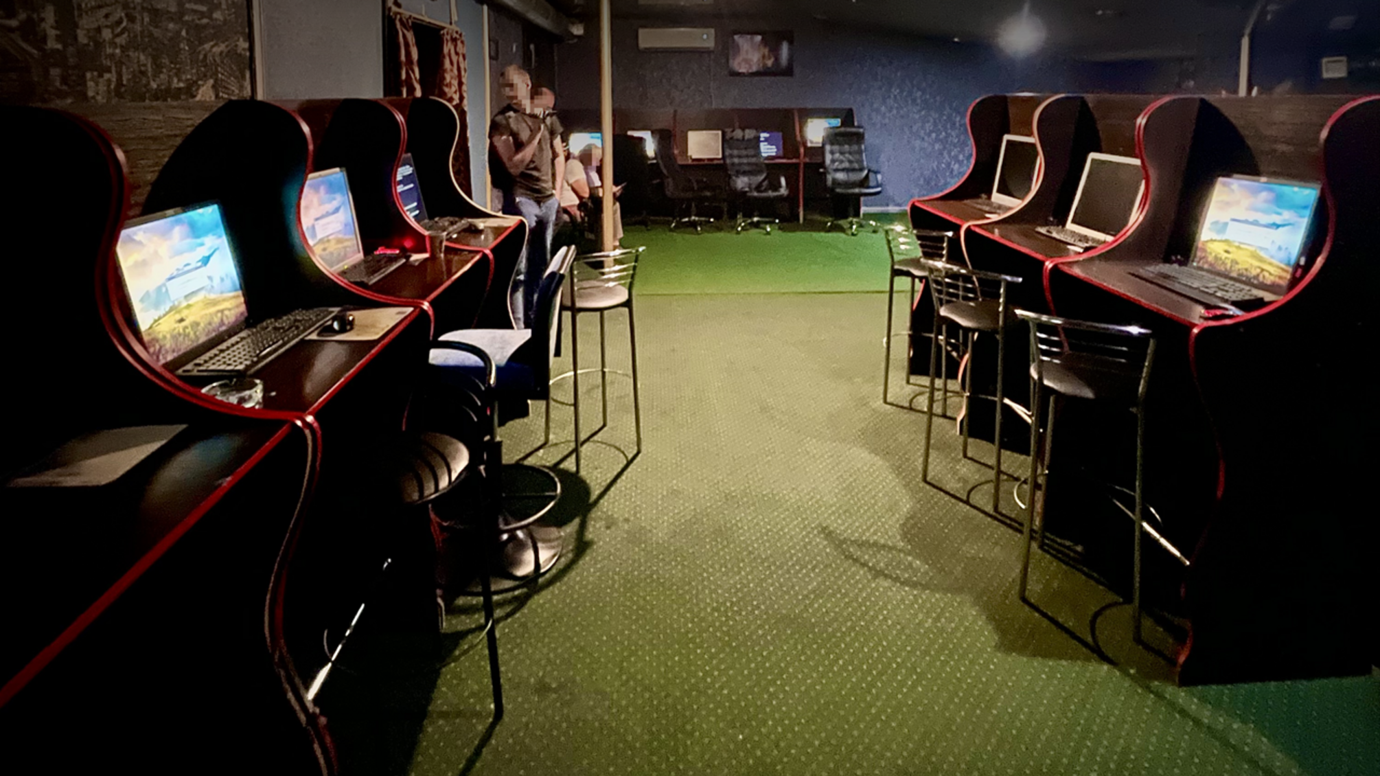 На Київщині детективи БЕБ викрили підпільні гральні зали в трьох містах області