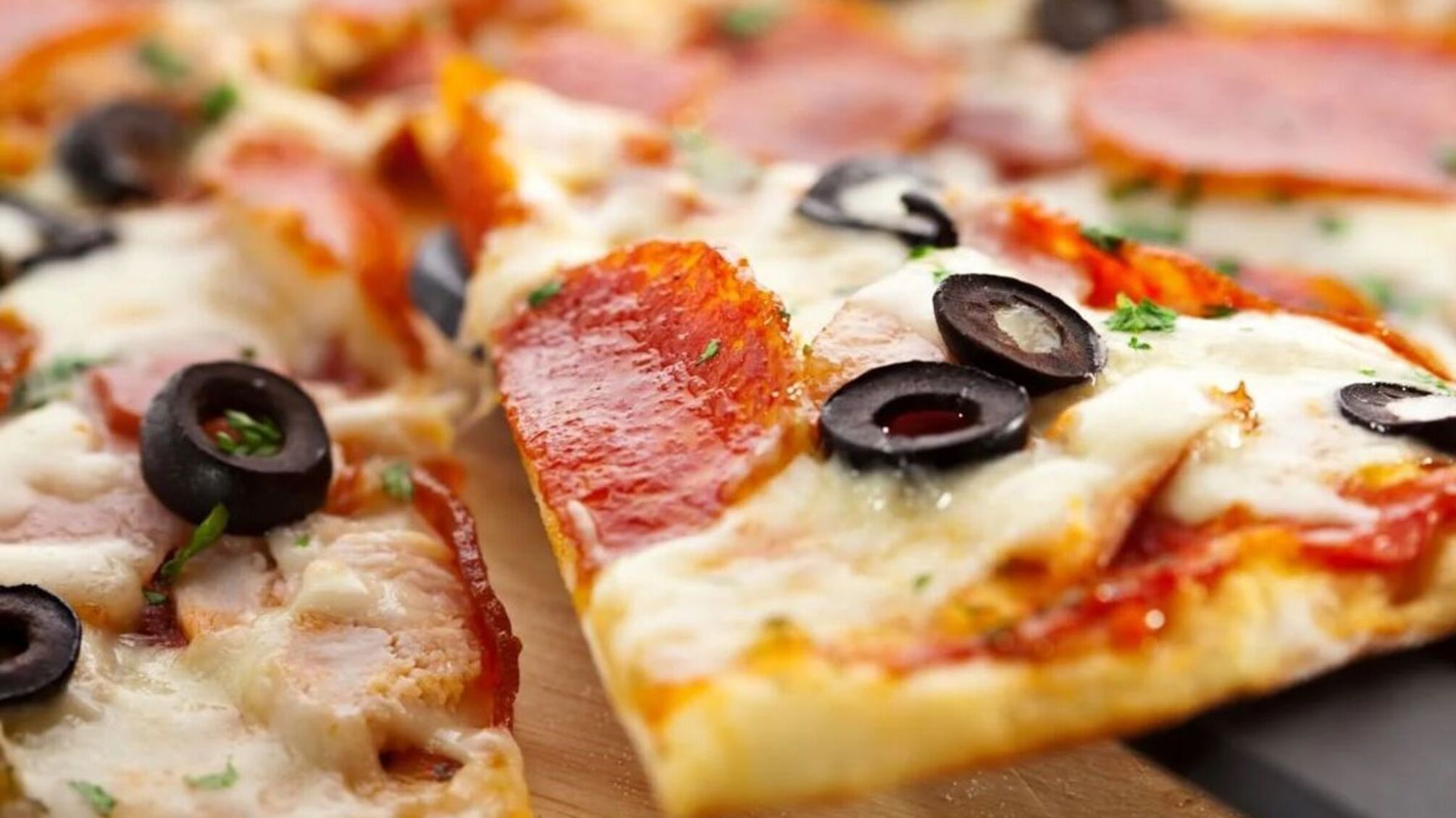 Домашняя пицца: простой и вкусный рецепт