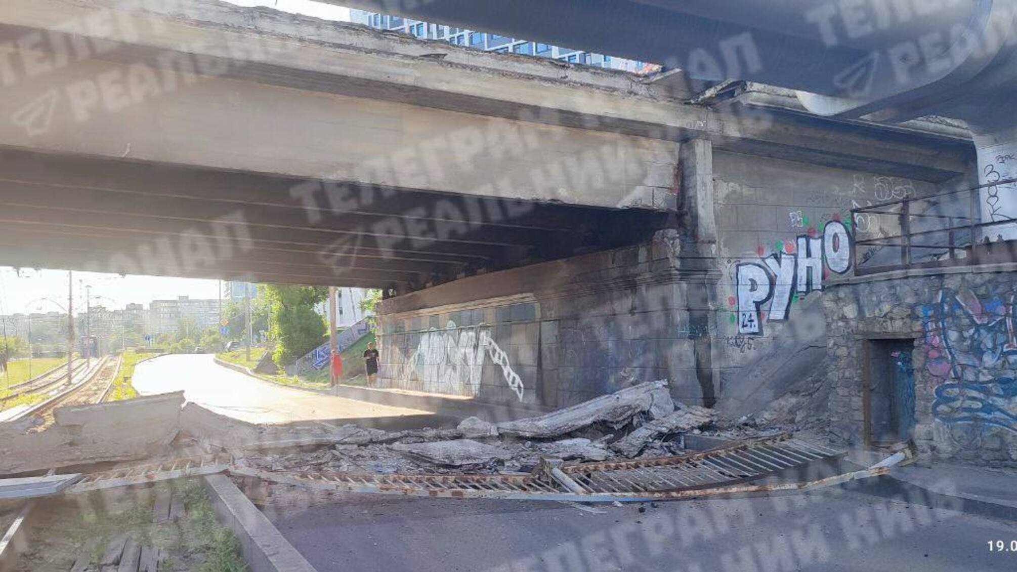 Повітрофлотський міст