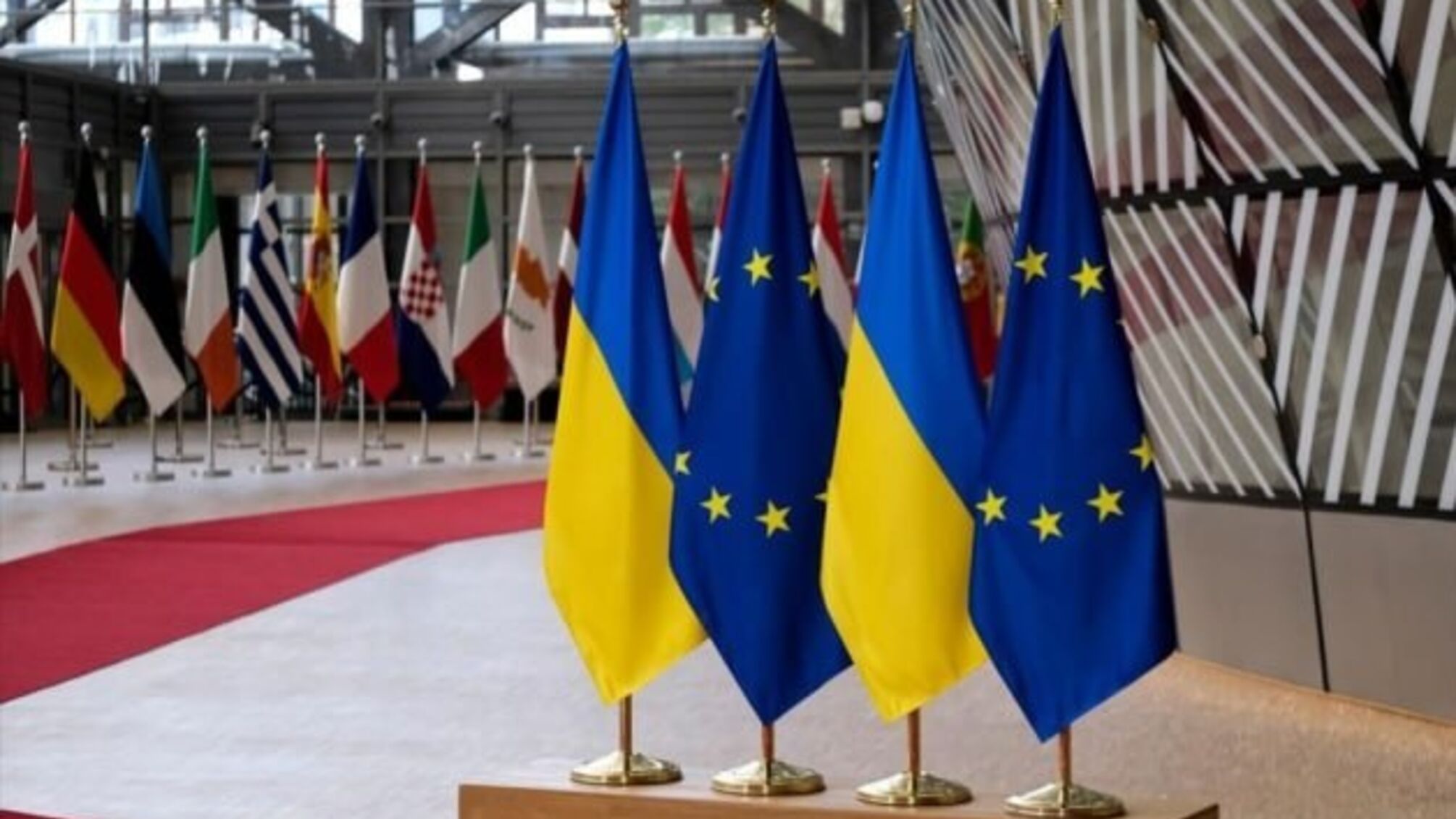 ЕС утвердил 14-й пакет санкций против россии: какие ограничения ждут страну-агрессорку