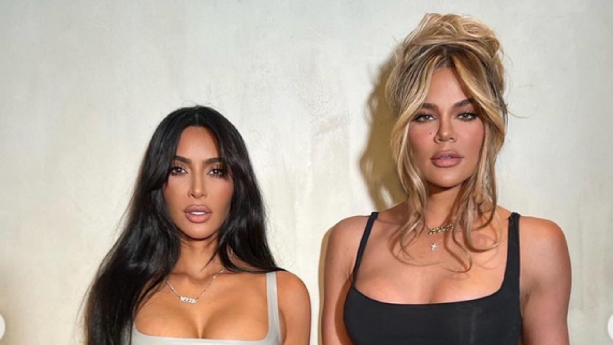 Клуб 40-летних: Ким Кардашьян поздравила сестру с юбилеем