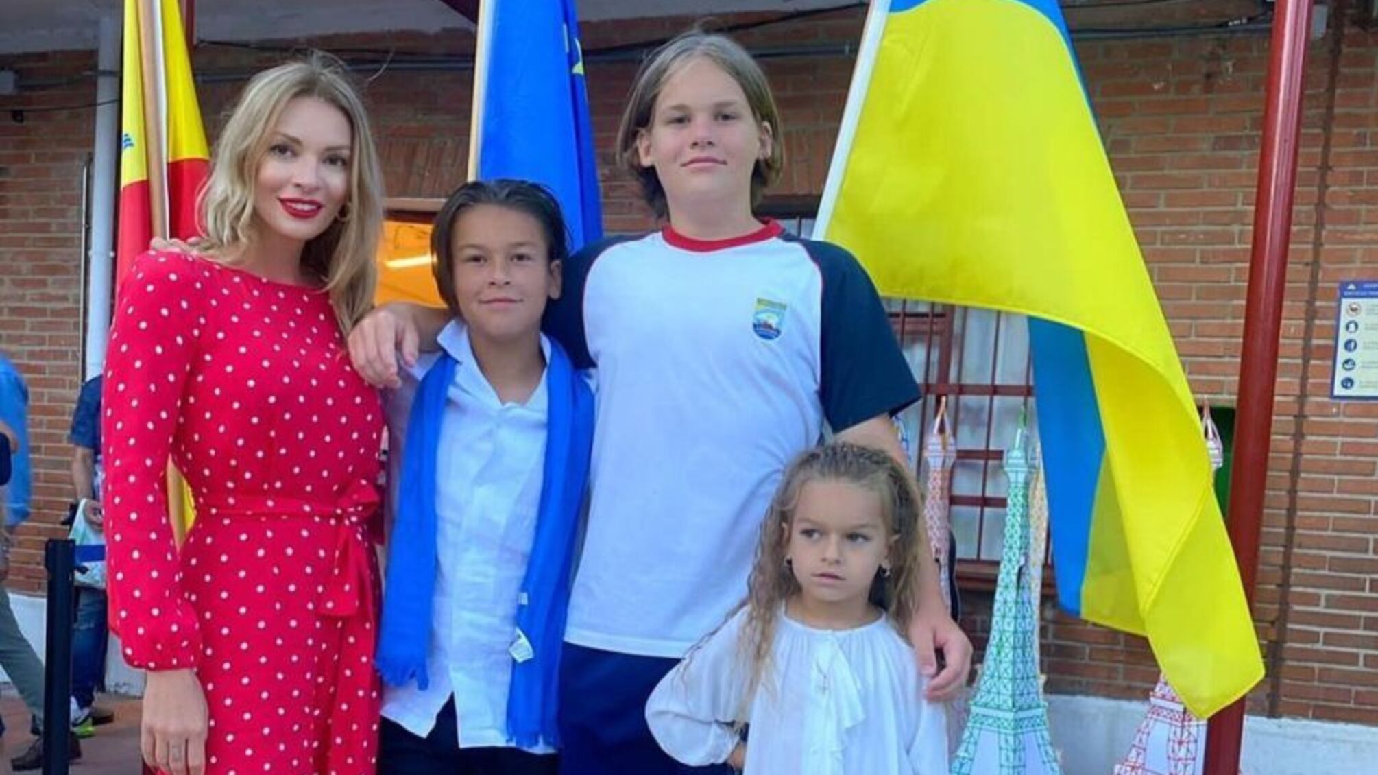 Поліна Неня відзначила перший концерт своєї доньки Теони на великій сцені