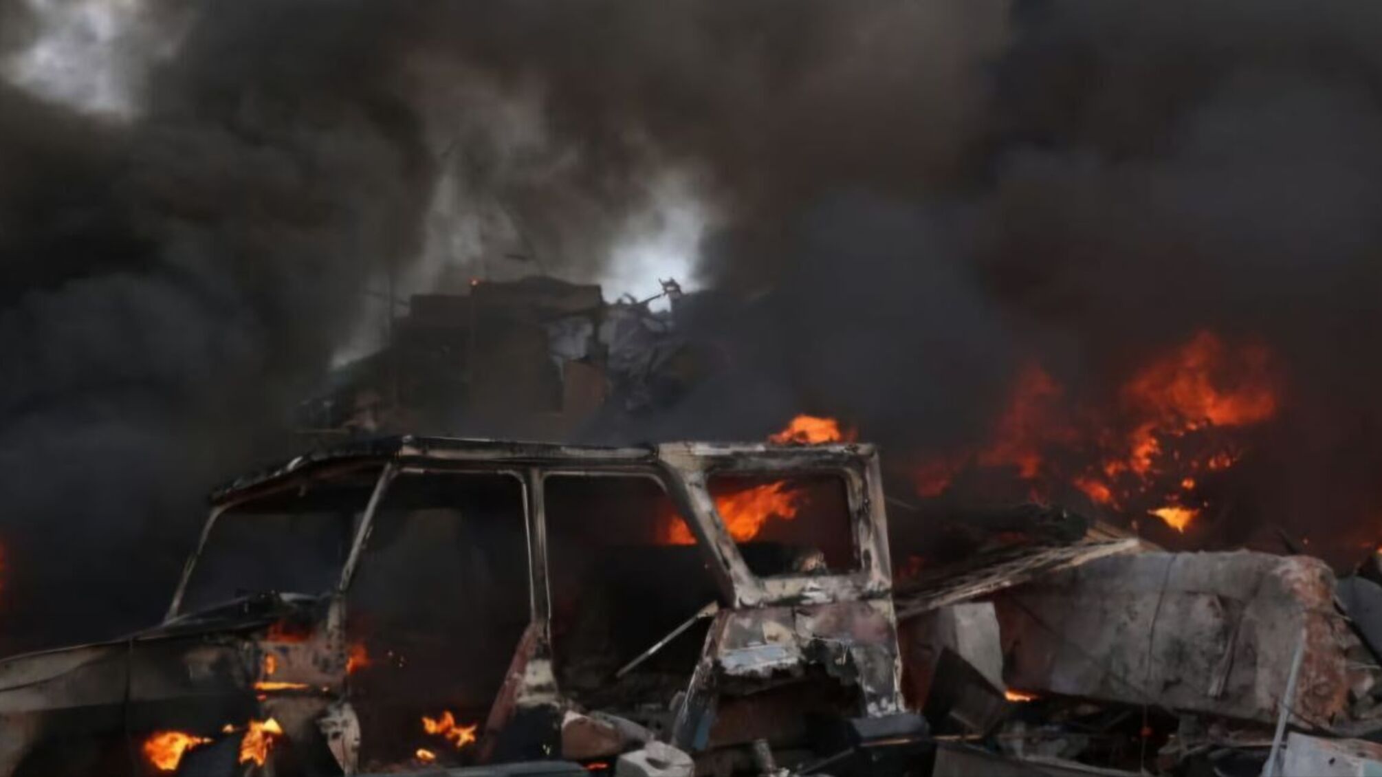 Враг атаковал Днепр: пострадали жители и повреждена гражданская инфраструктура