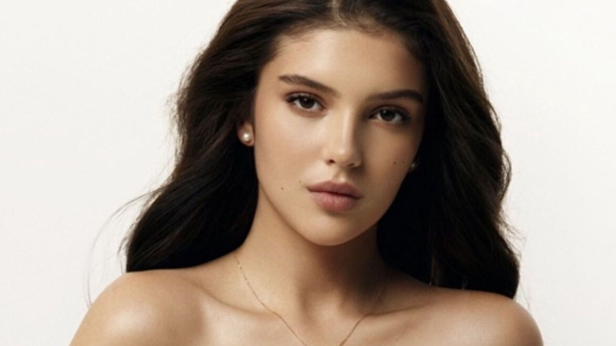 Українська модель Софія Згоба підписала контракт із Netflix