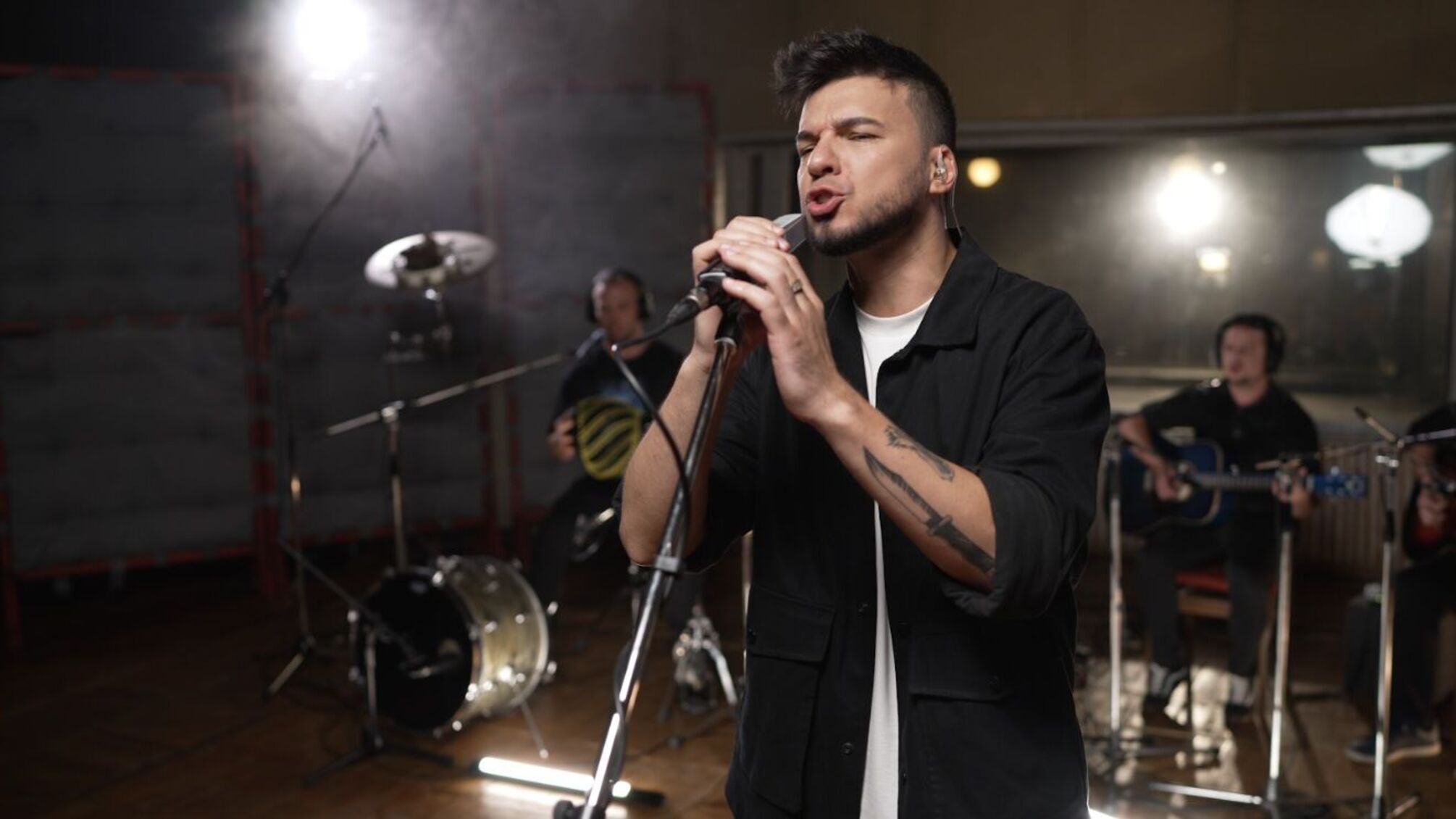 Группа 'Native One' представила новый сингл 'Летний день' и клип к нему