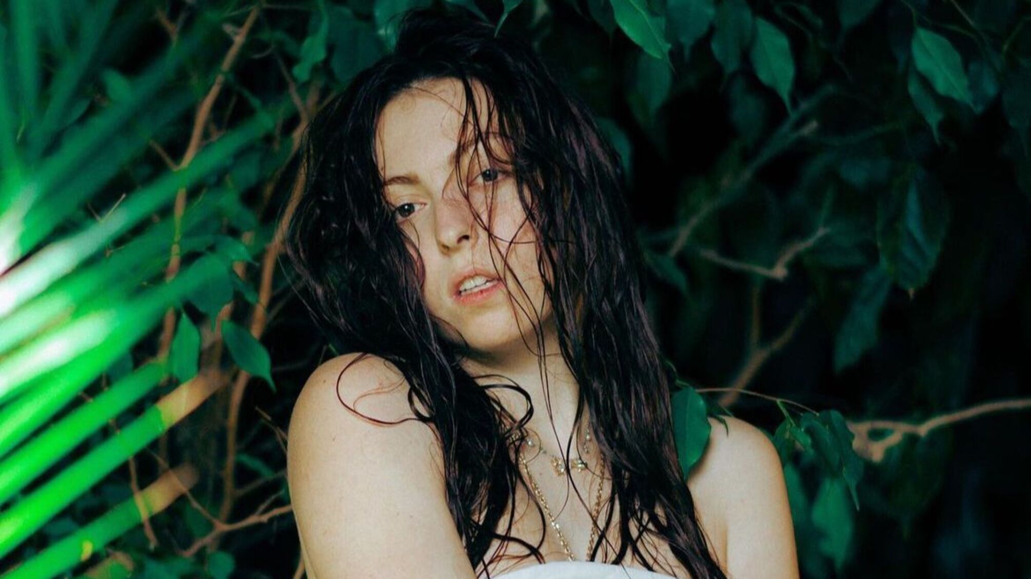 19-летняя дочь Оли Поляковой снялась полностью обнаженной: реакция певицы