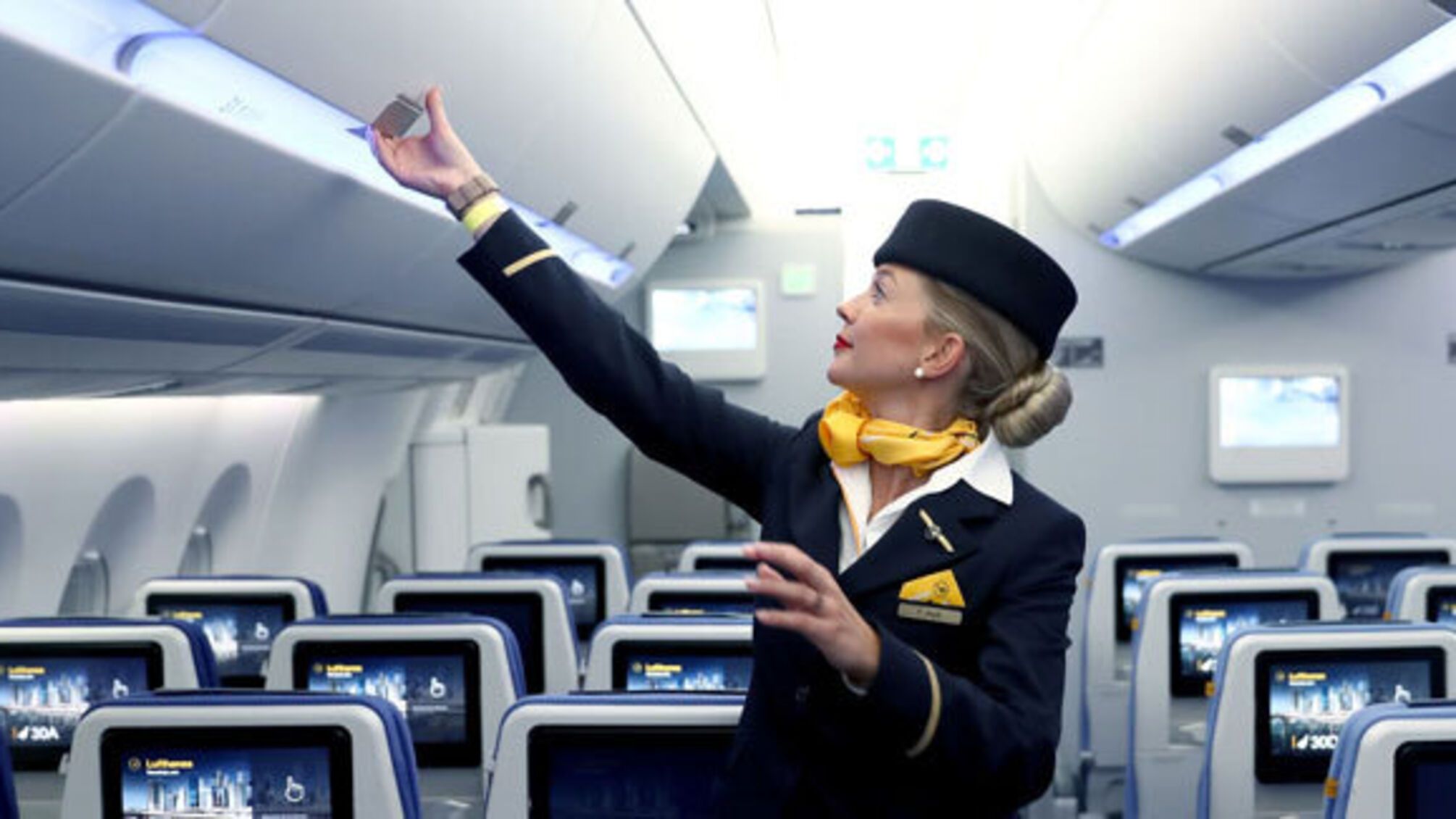 Праздник бортпроводников: день, когда мы благодарим за безопасность в небе