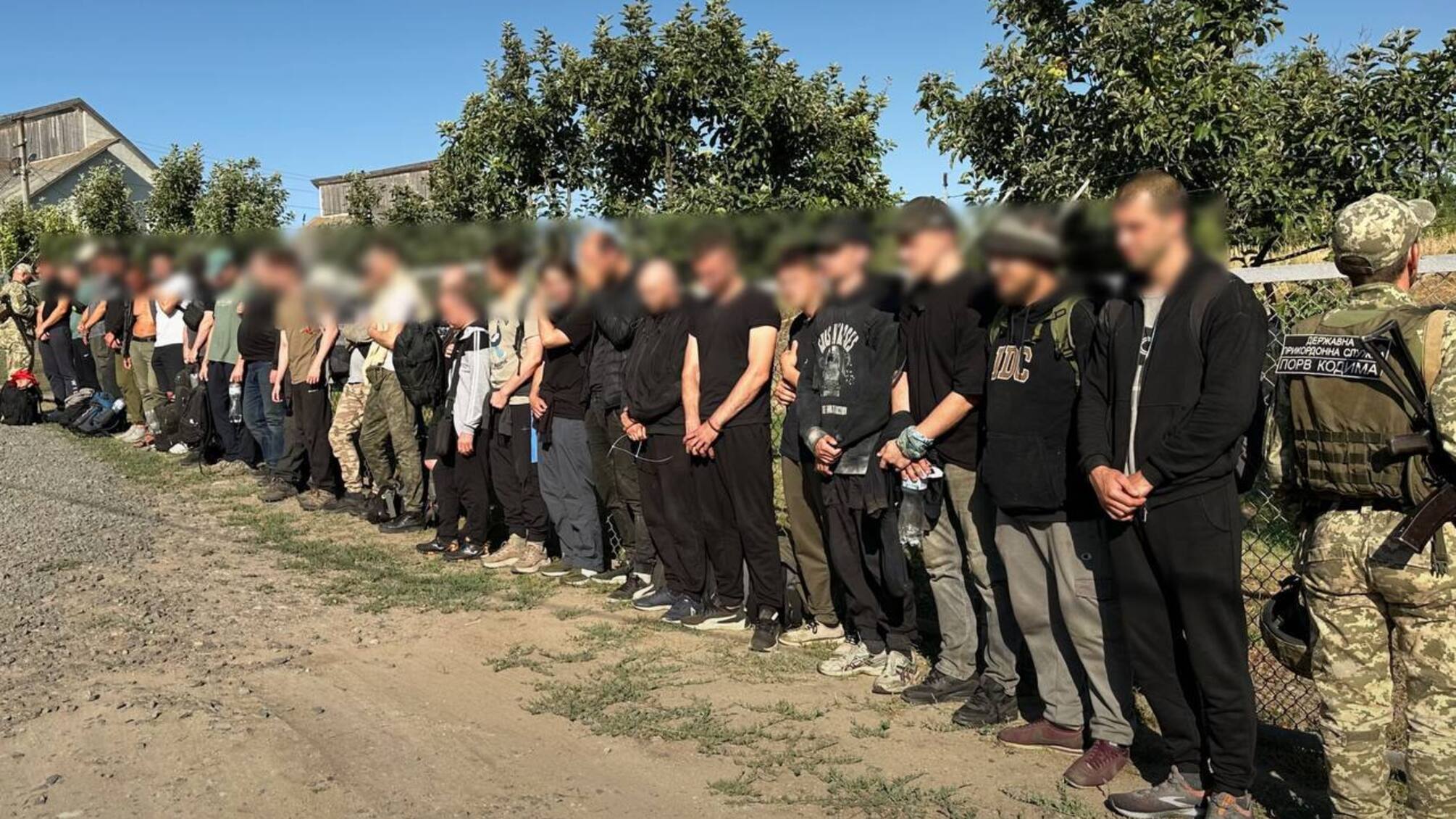 Массовое уклонение: 27 мужчин пытались бежать в Молдову