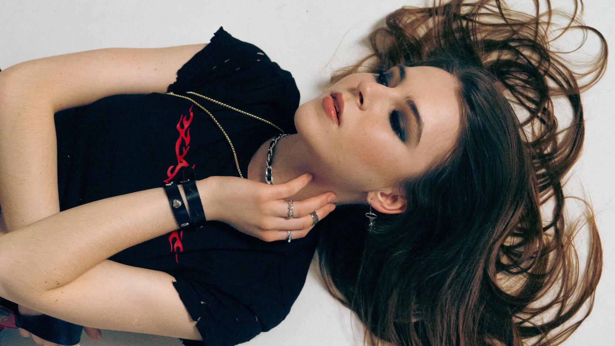 Співачка ESELISHA