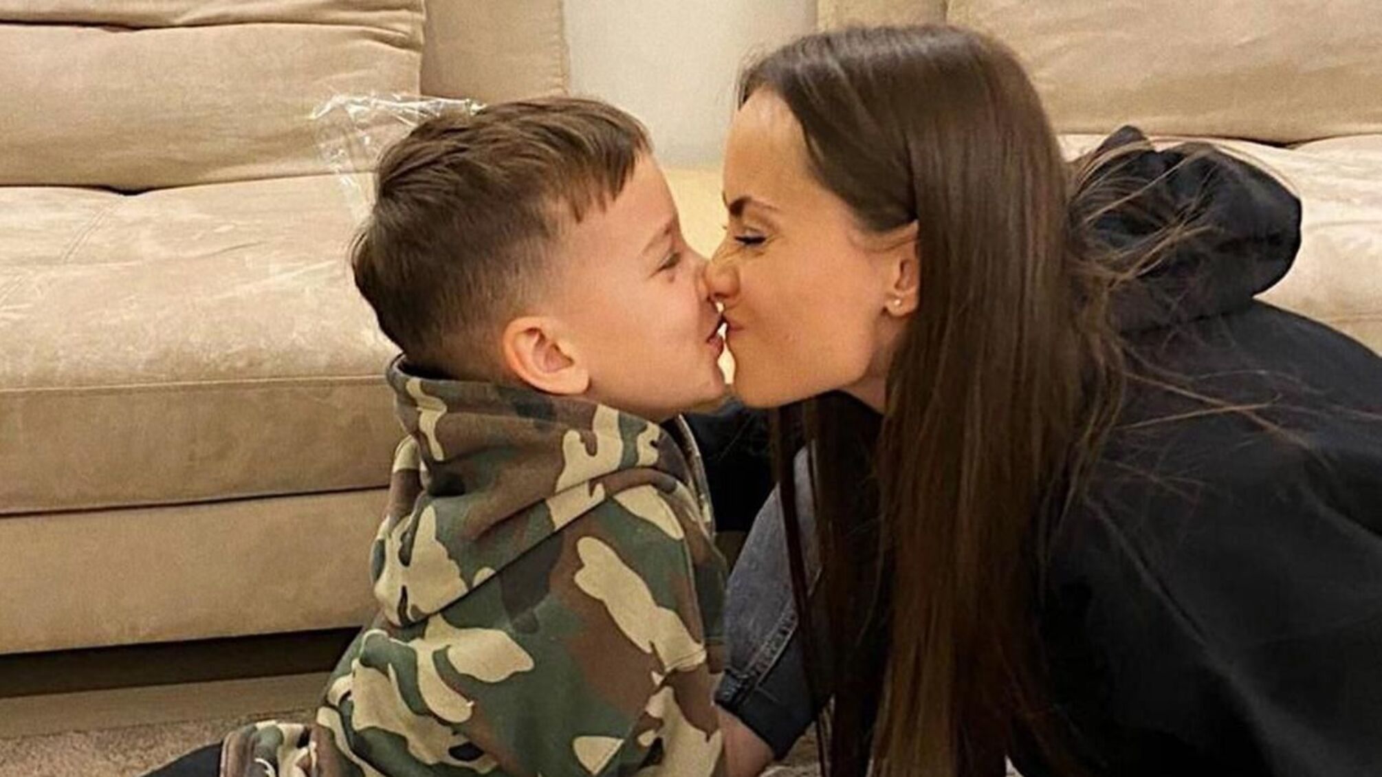 Сын Ксении Мишиной удивил поклонников: как выглядит его новый образ?