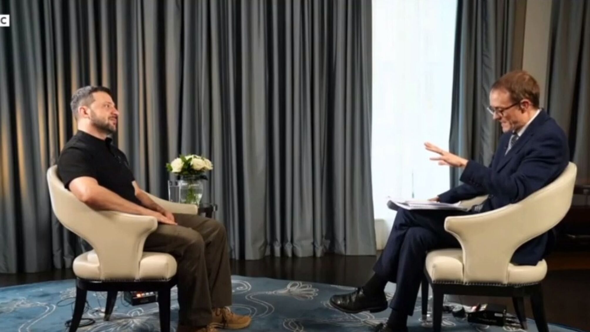 Зеленский: дипломатия может помочь завершить войну