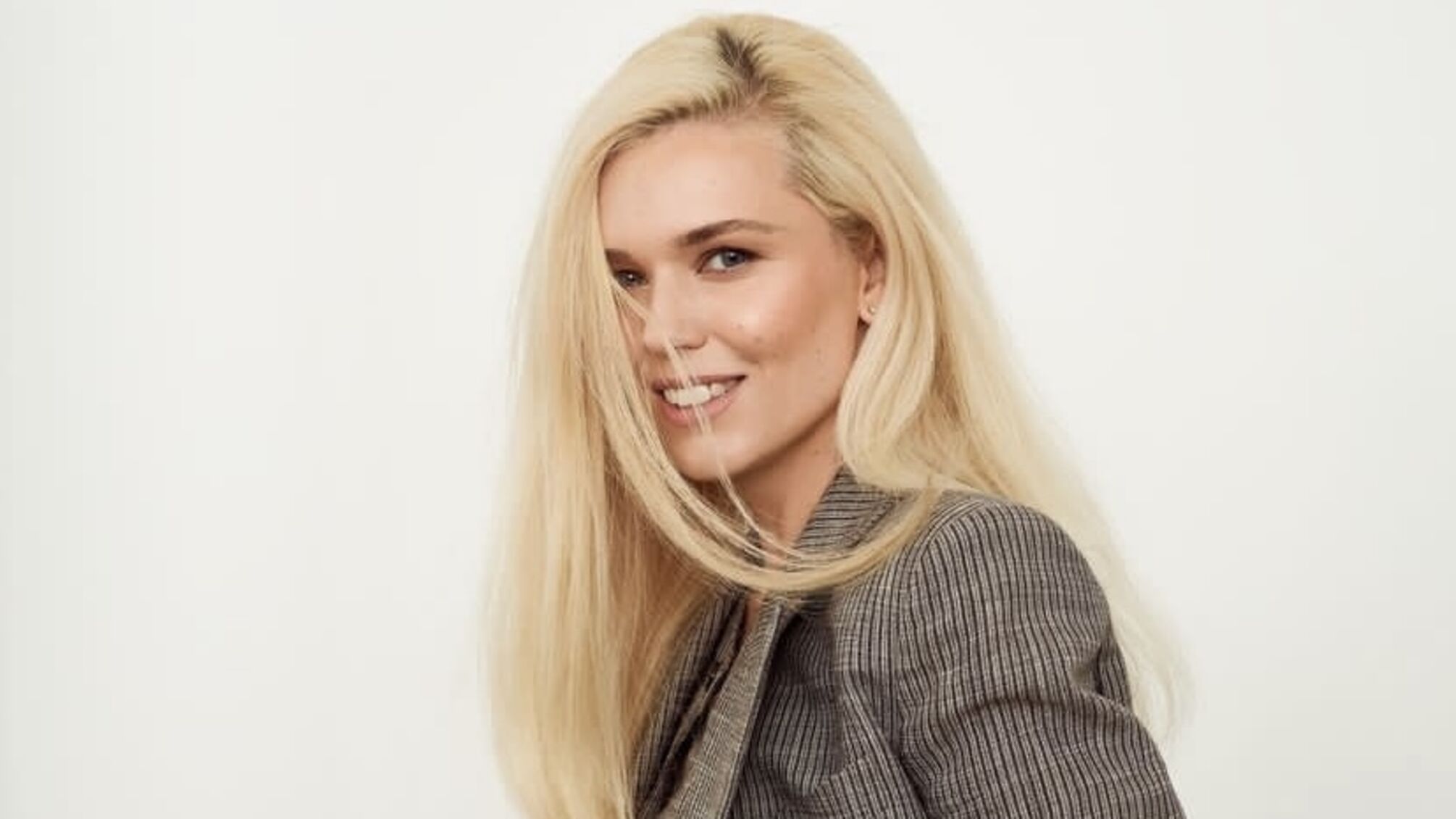 Ярослава Гресь потрапила на обкладинку глянцю Vogue