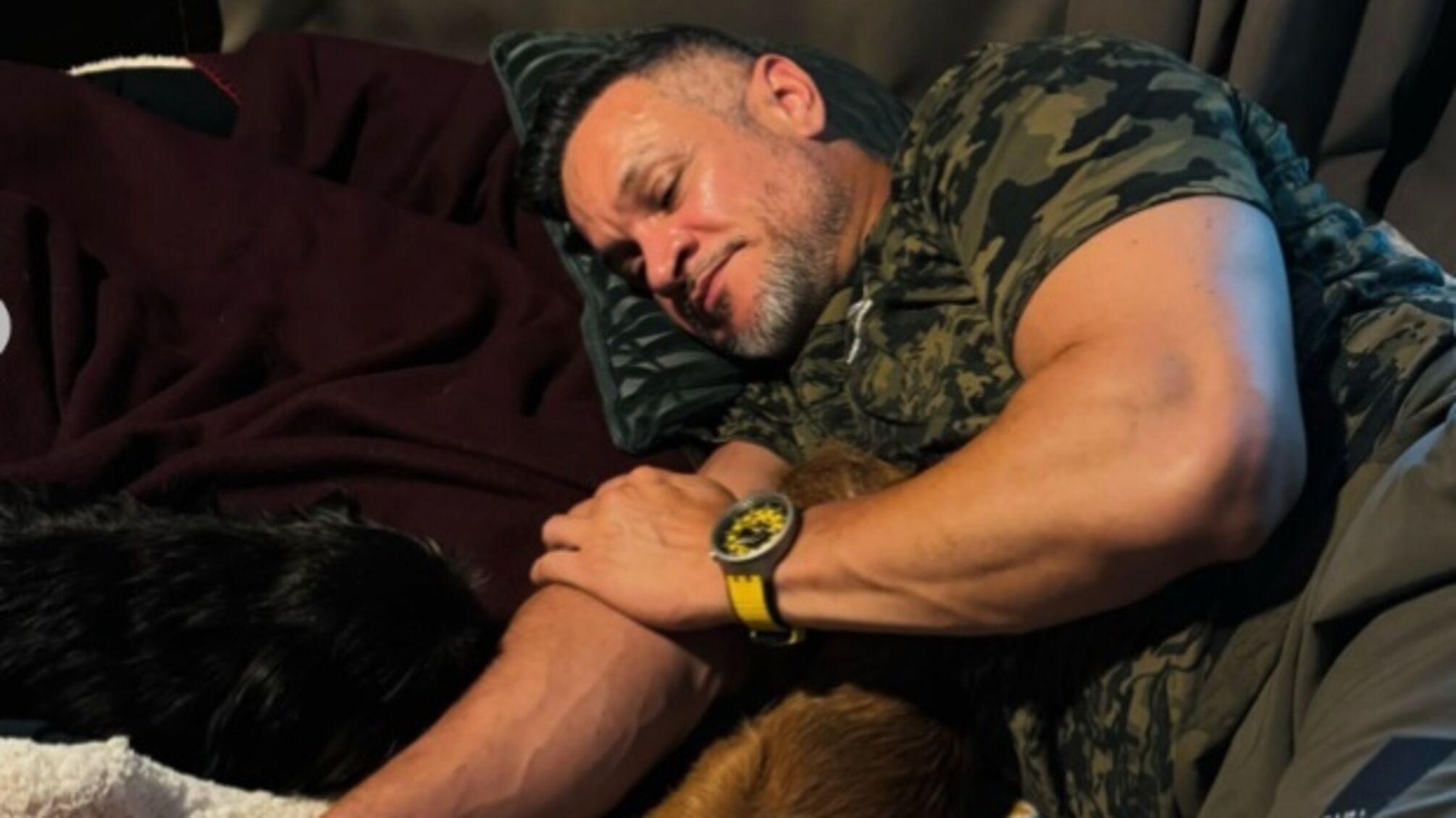 Ектор Хіменес Браво став дідусем для цуценят