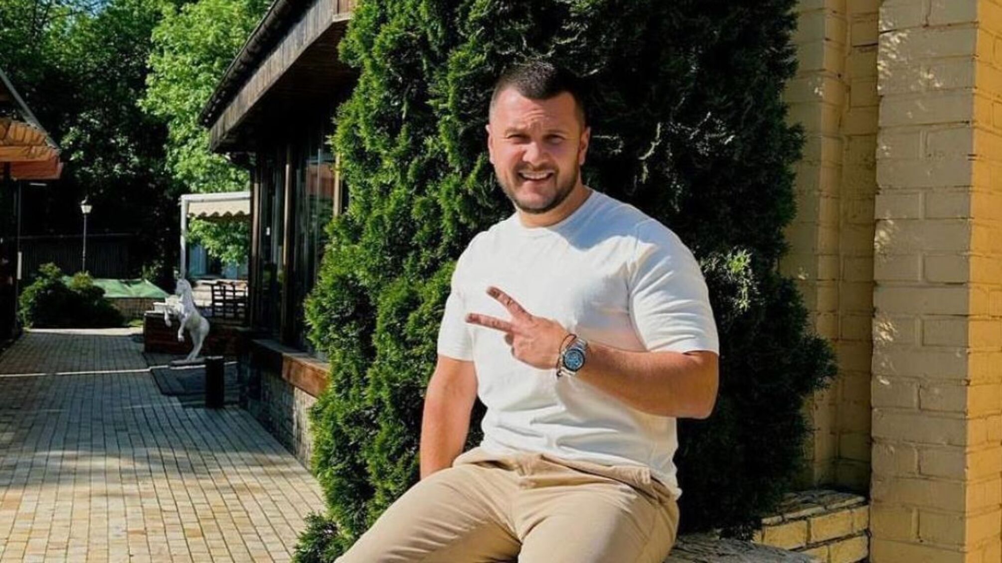 Збагатився під час війни: що відомо про волонтера на Lamborghini Владімірова