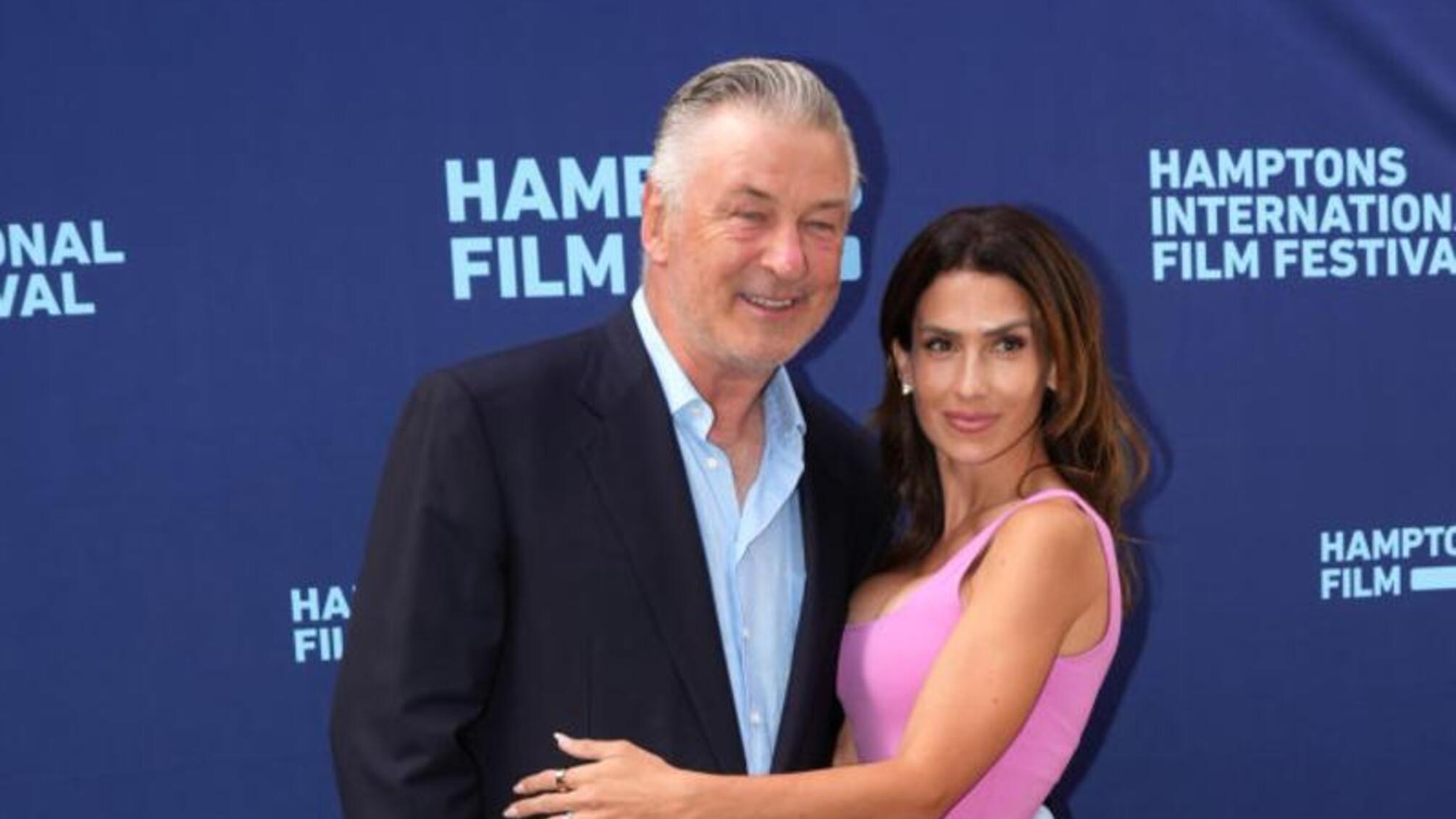 Болдуин впервые вышел на красную дорожку после снятия с него обвинений в убийстве Гатчинса