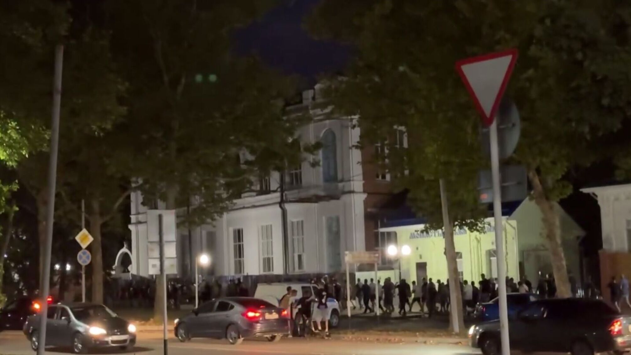 В России межнациональная драка привела к массовому протесту