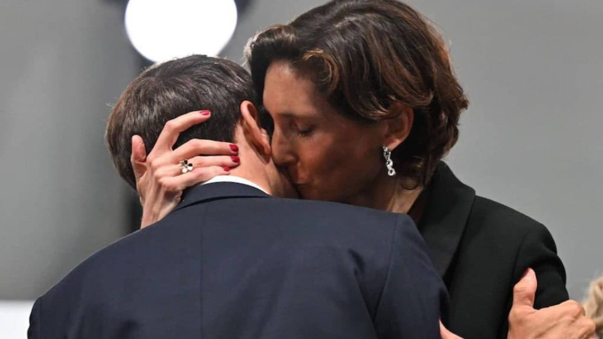 Амелі Удеа-Кастера та Еммануель Макрон