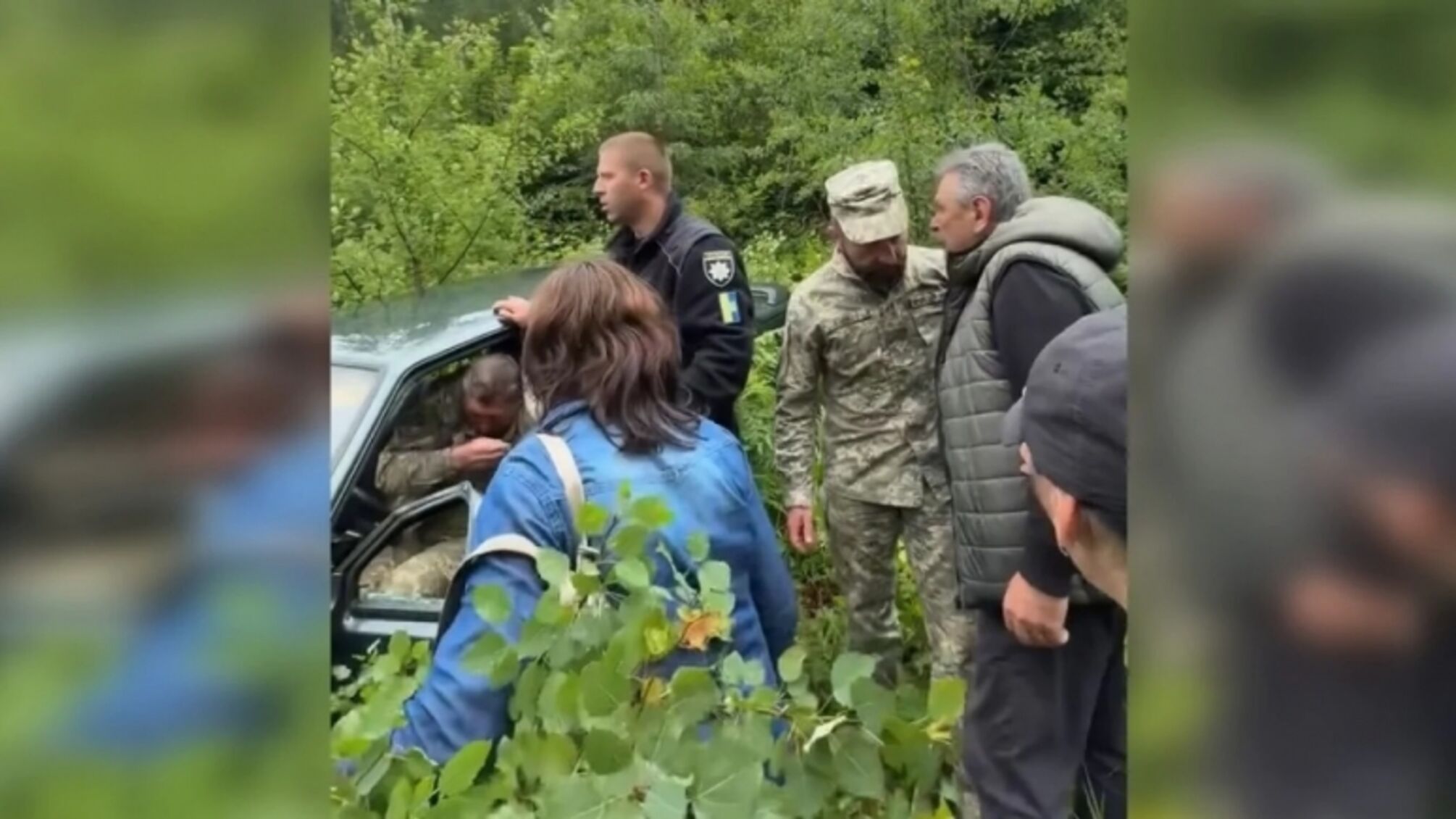 В Прикарпатье жители села Ворохта перекрыли дорогу и заблокировали работу ТЦК