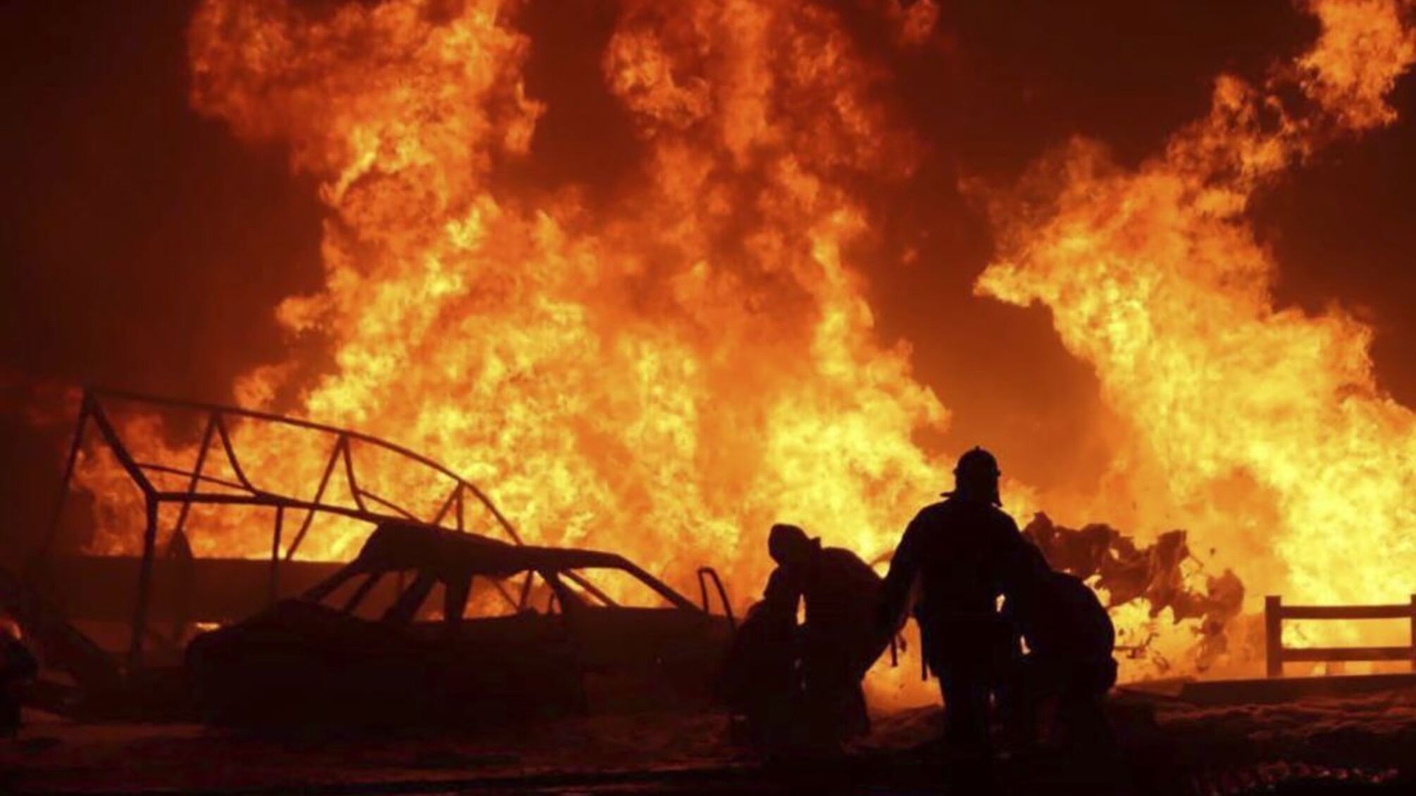 У Краснодарському краї безпілотники спричинили пожежі на нафтобазах