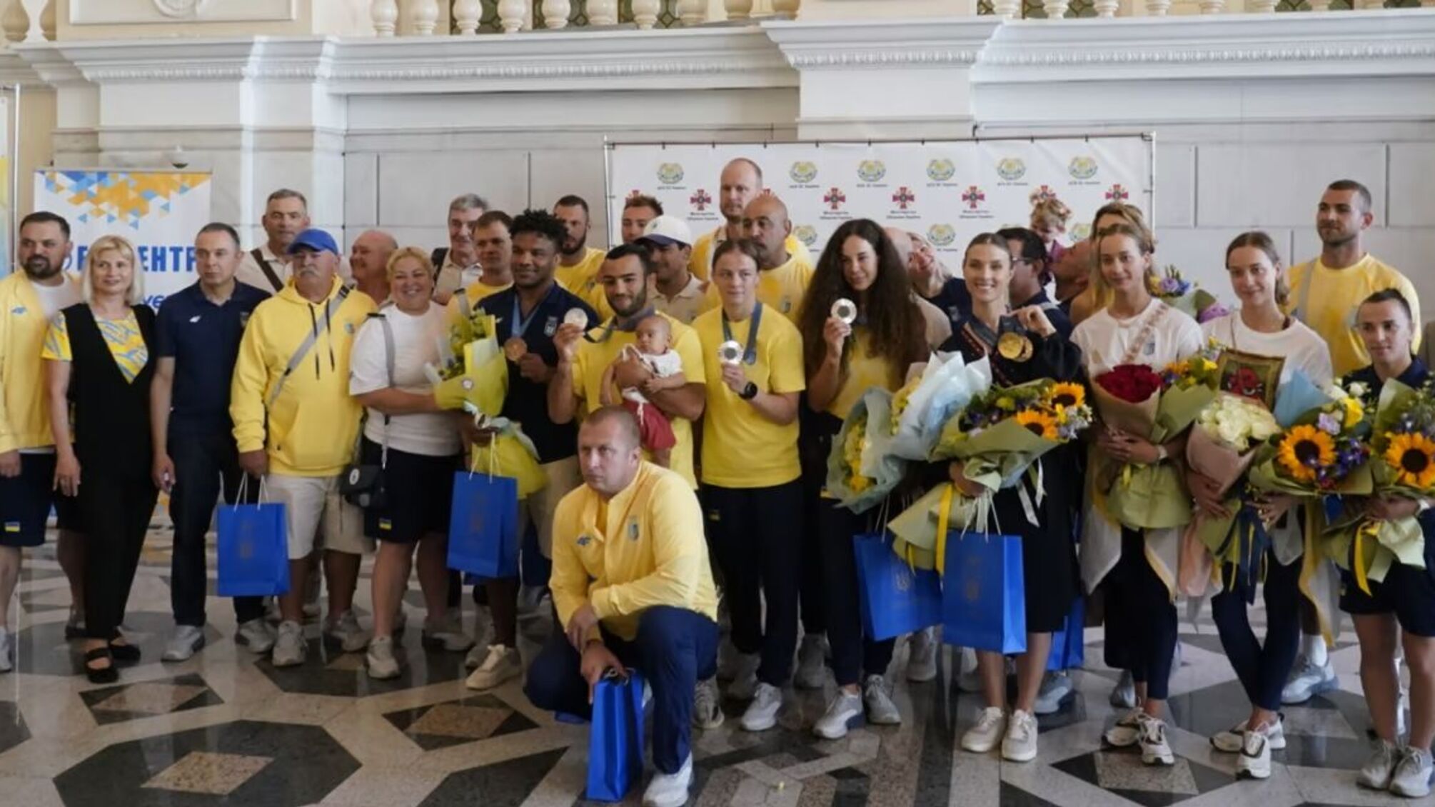 Киев встречает своих олимпийцев после игр в Париже (фото)