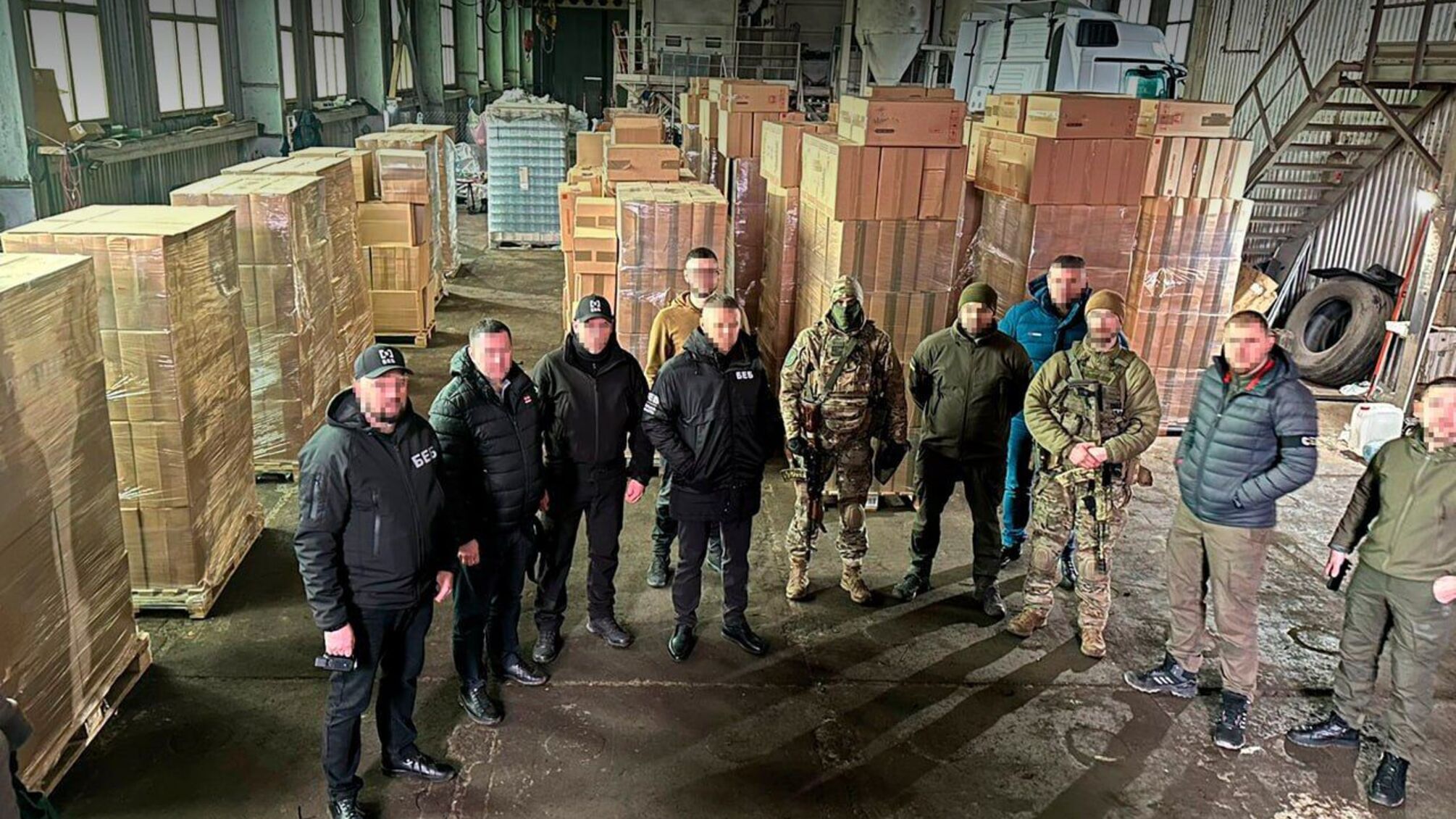 Контрабанда цигарок у цестернах: БЕБ повідомили підозру зловмиснику(фото)