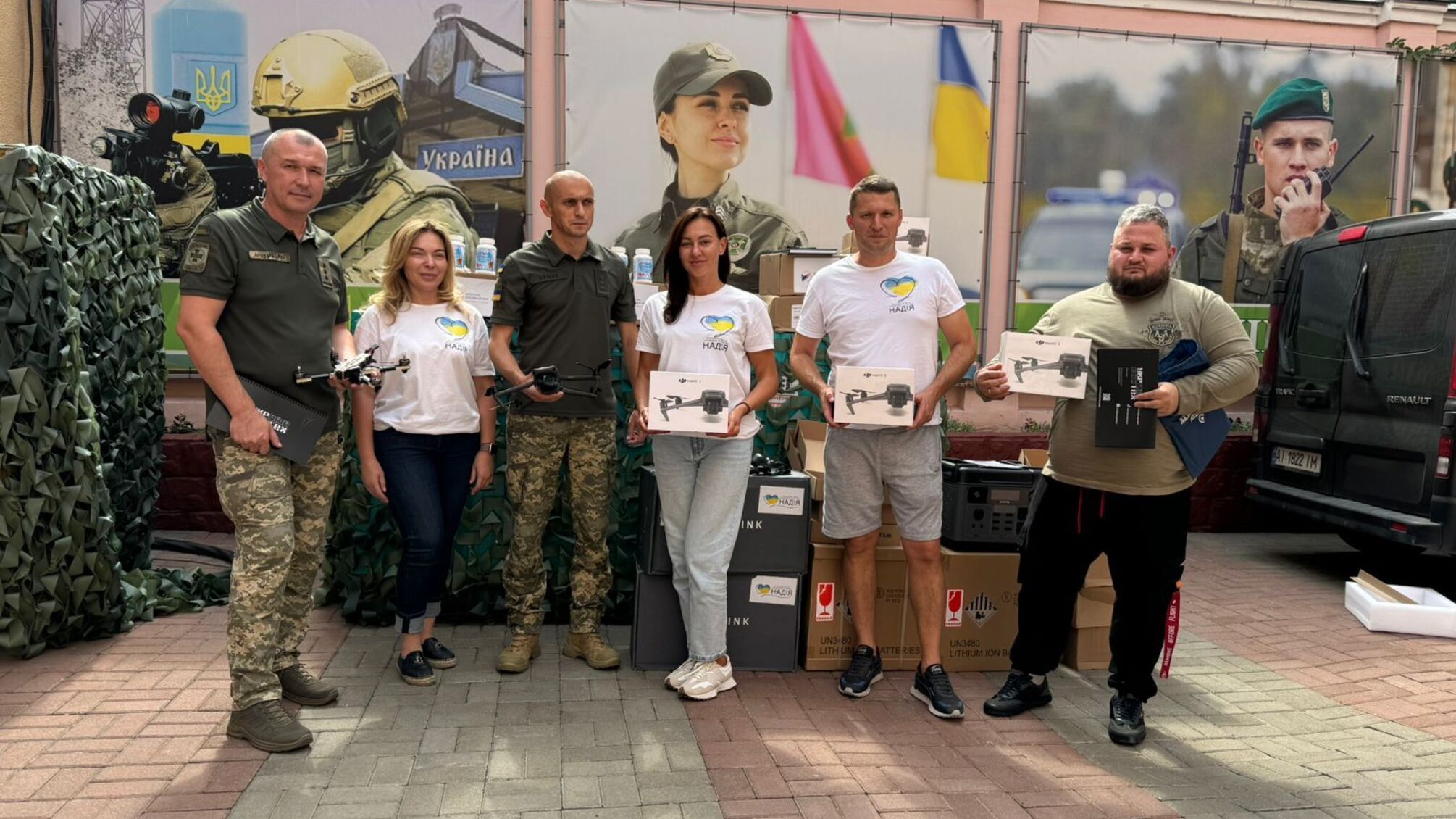 Волонтеры передали важный груз бойцам-пограничникам