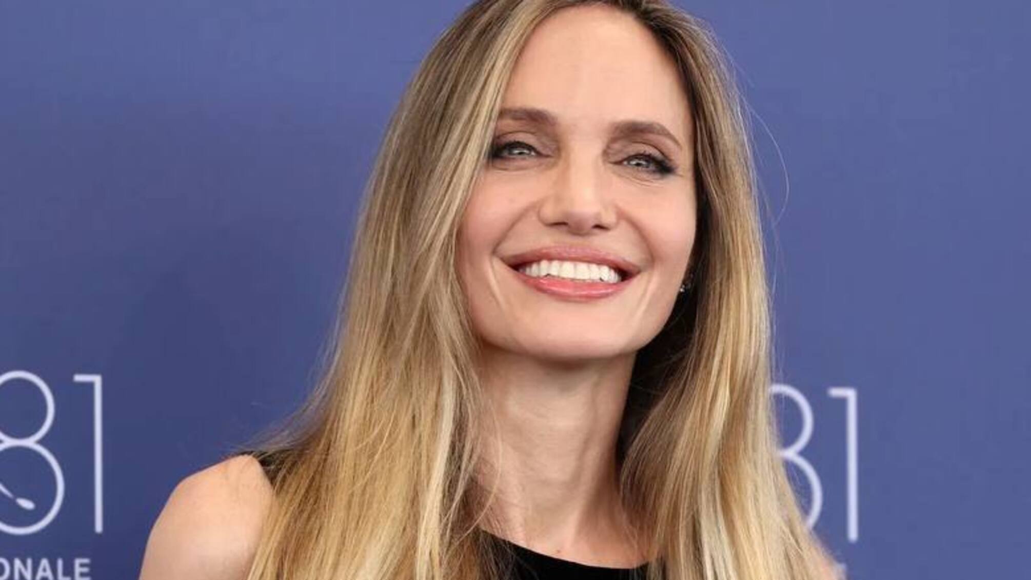 Анджелина Джоли