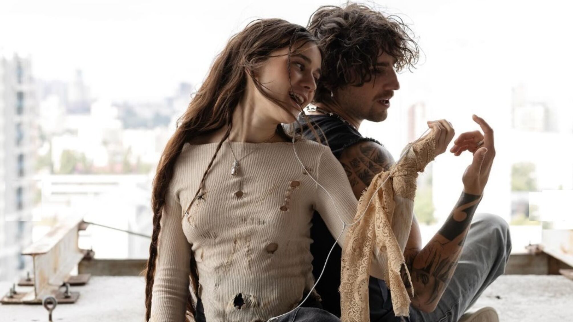 Ностальгічний трек 'Губи в губах' про молодість та спогади