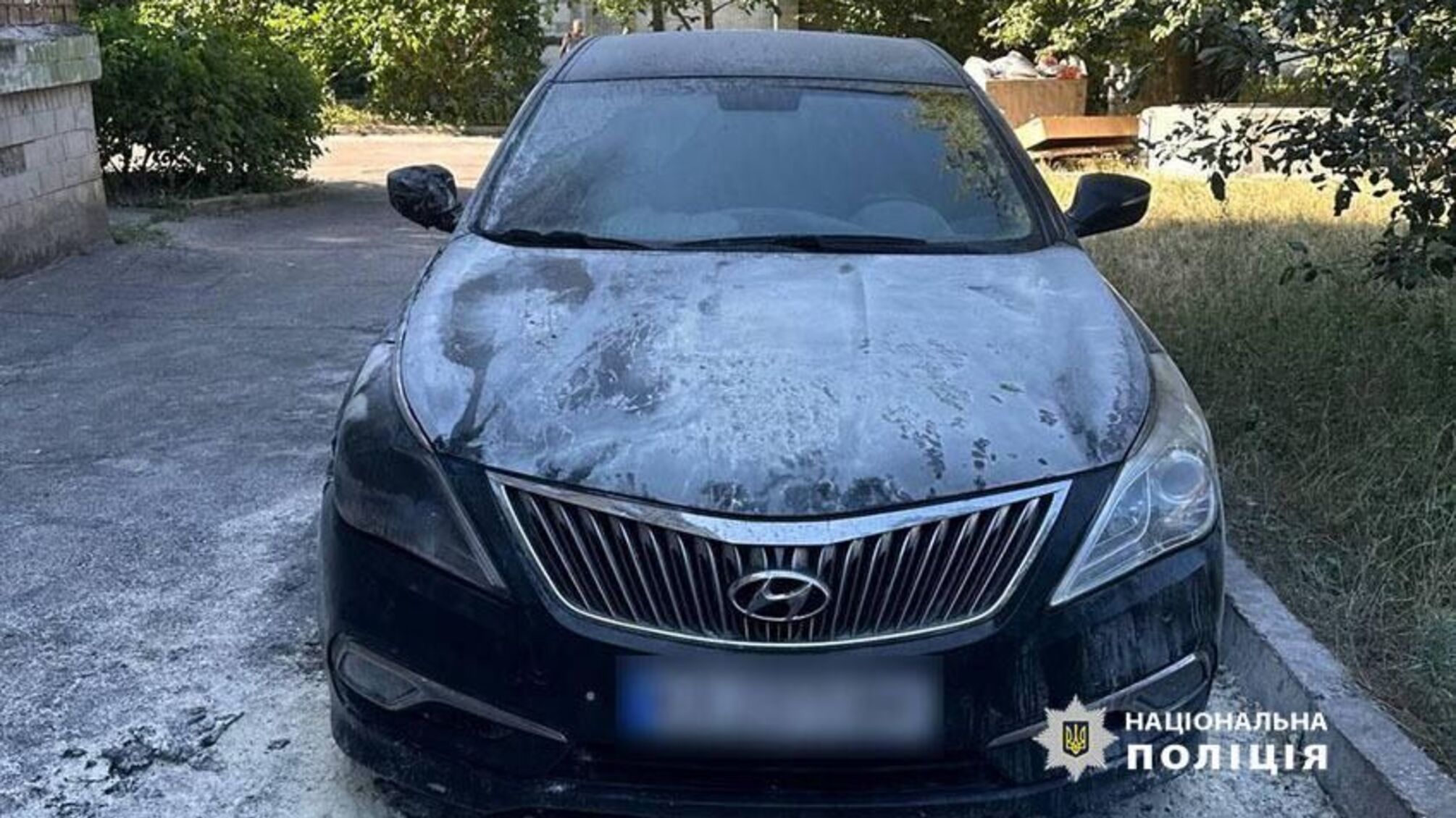 В Киеве ночью снова сожгли авто: машина общественной активстики сгорела