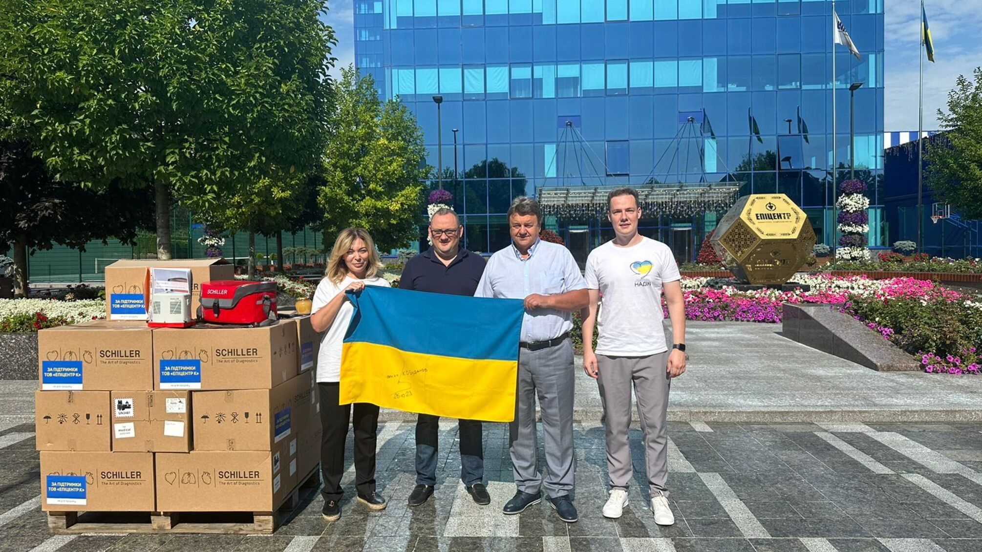 'Епіцентр' передає військовим медикам апарати для серцево-легеневої реанімації 