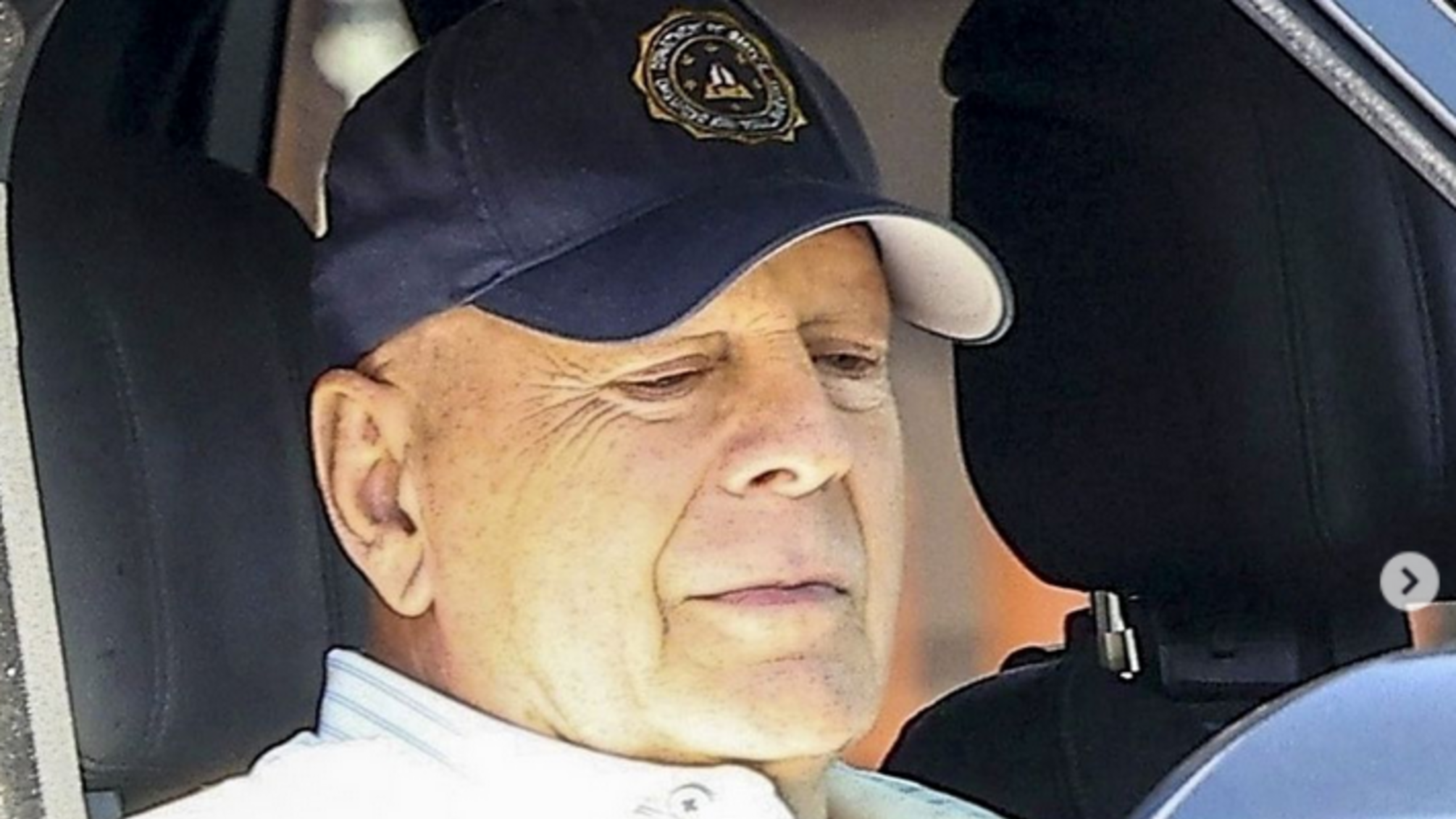 Больного Брюса Уиллиса впервые увидели за много месяцев на людях