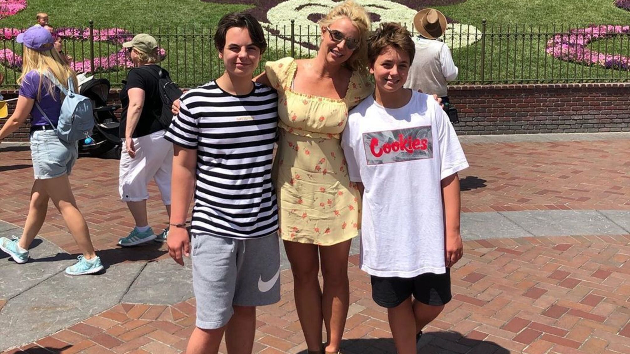 Брітні Спірс святкує дні народження синів у соцмережах