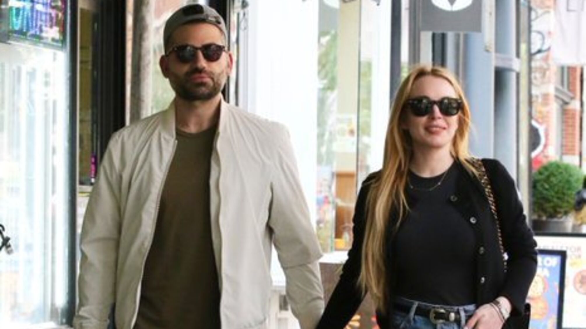 Ліндсі Лохан помітили на рідкісному побаченні з чоловіком-бізнесменом