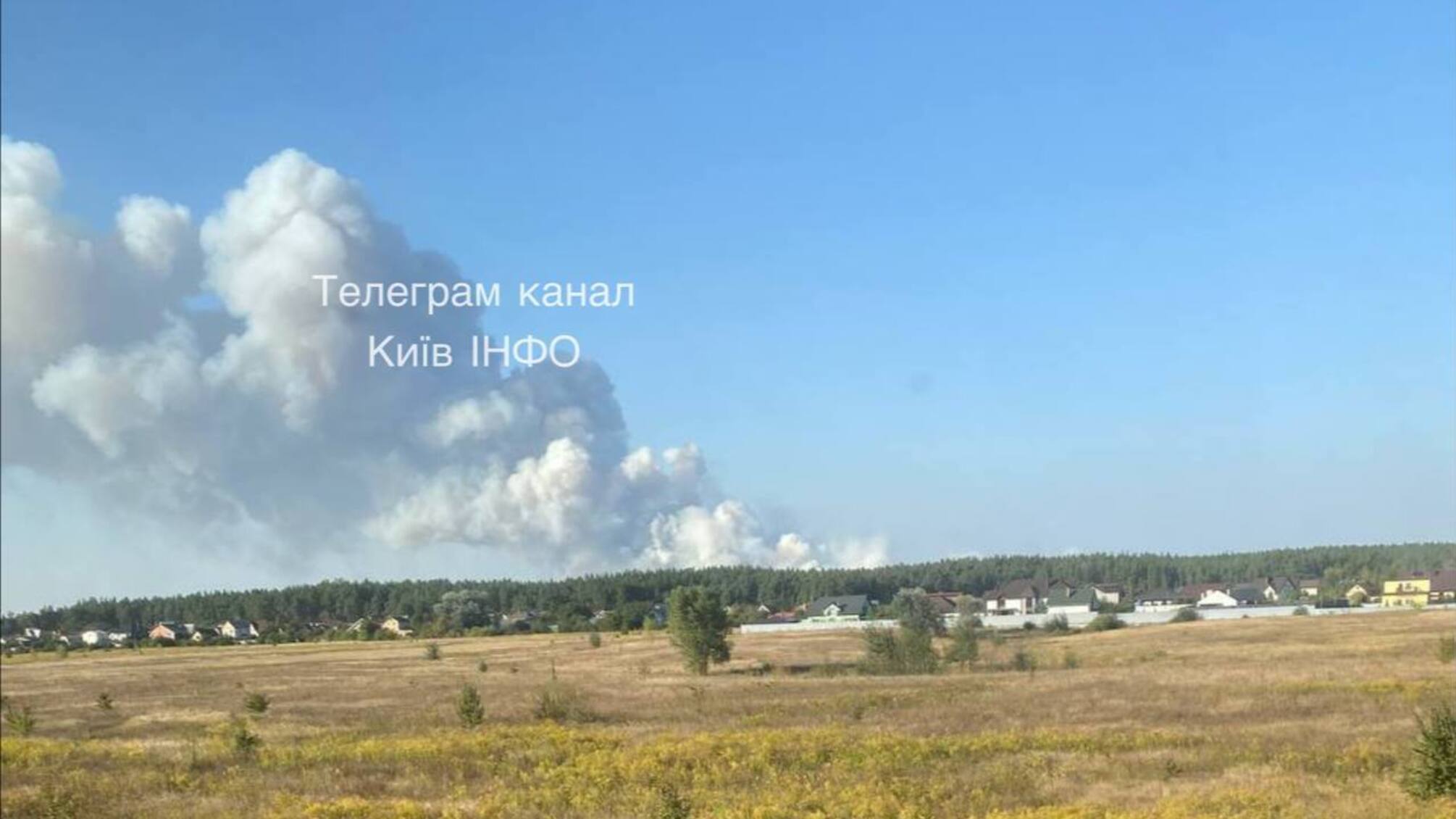 Огонь в Вышгородском районе может вызвать задымление в столице