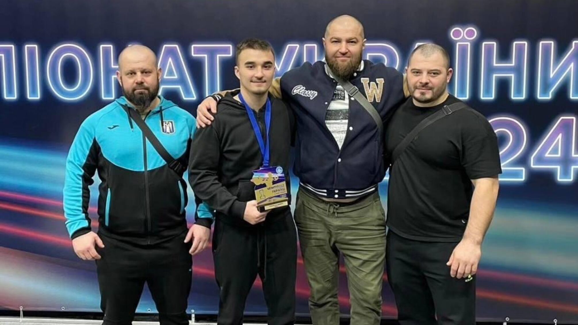 Чемпиона Европы Илью Мышкина местные власти отметили сертификатом на сто гривен