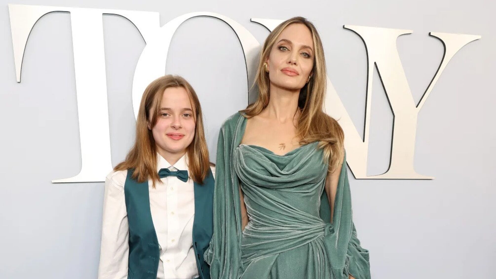 Анджеліна Джолі з донькою Бреда Пітта Вів'єн