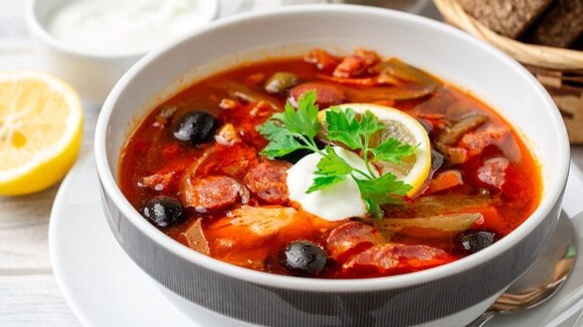 Нагодує всю родину: як приготувати ідеальну солянку по-грузинськи