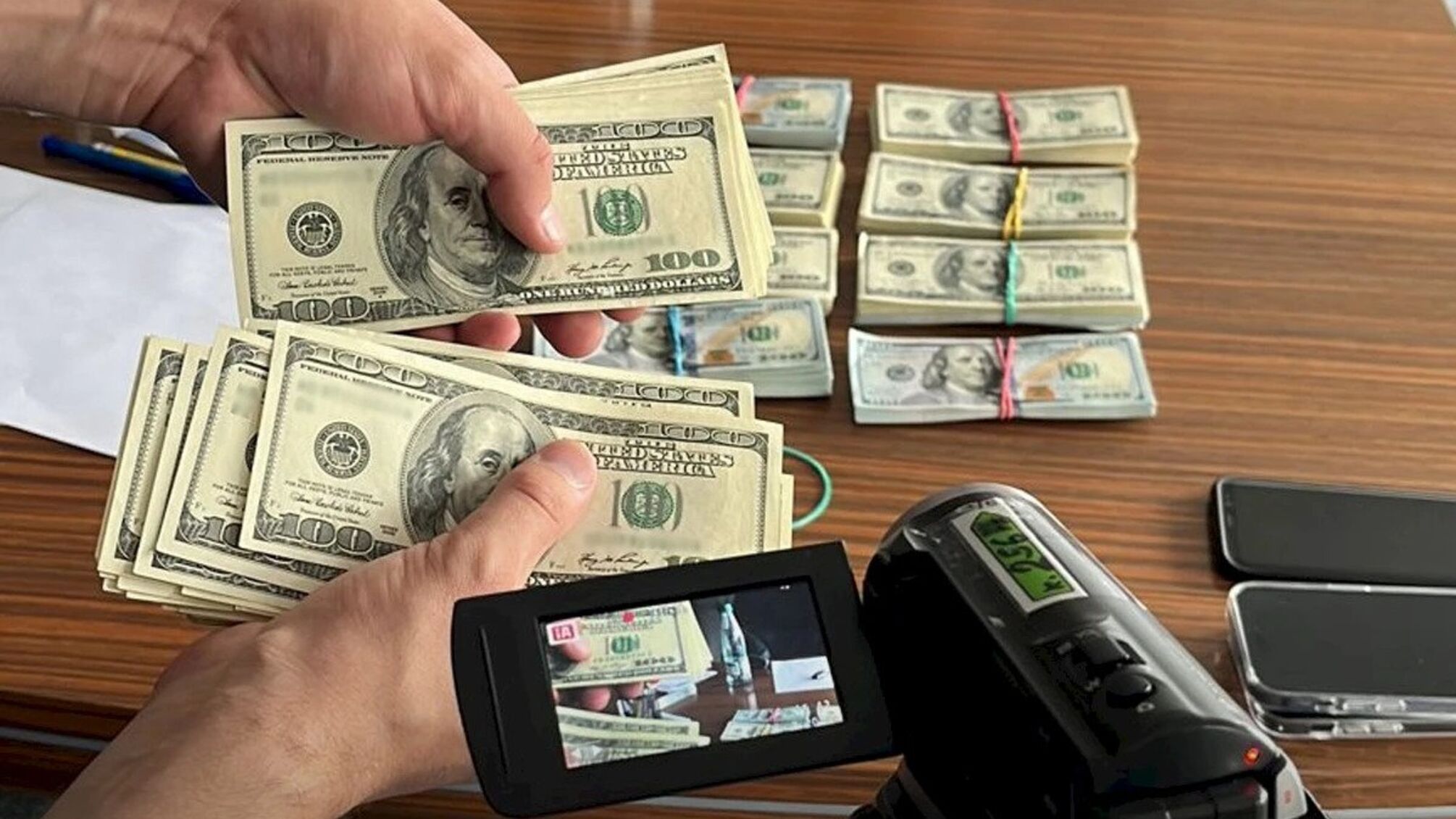 Нардепа та його спільників звинувачують у вимаганні хабаря за надання державної землі в оренду