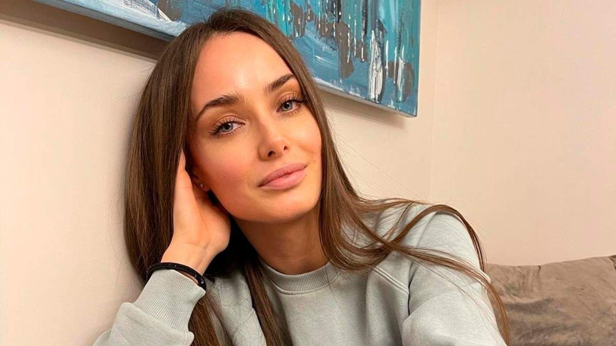 Ксенія Мішина з ідеальним макіяжем розмірковувала про неідеальність у житті