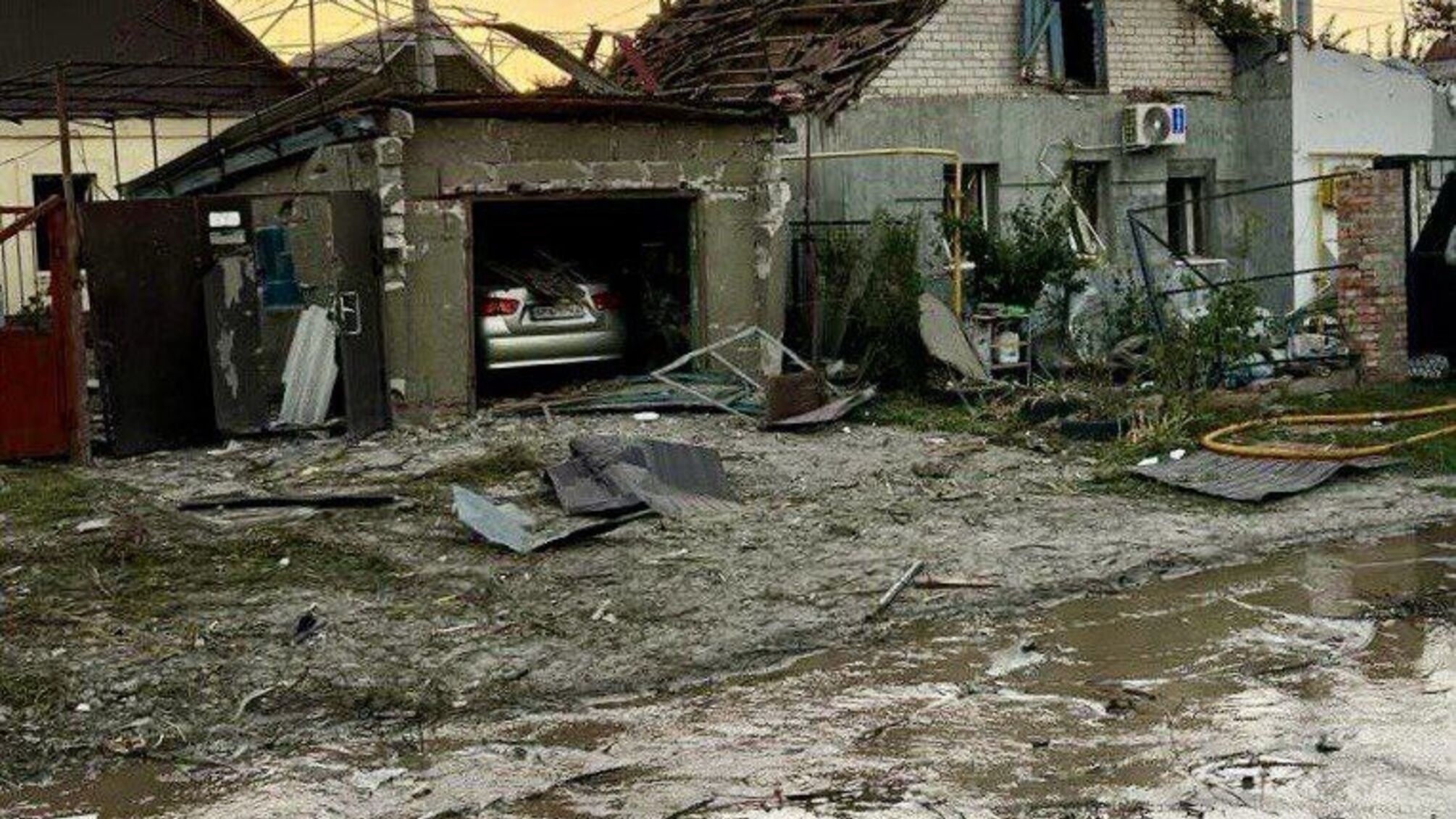 Россияне массово атаковали Запорожье: все детали