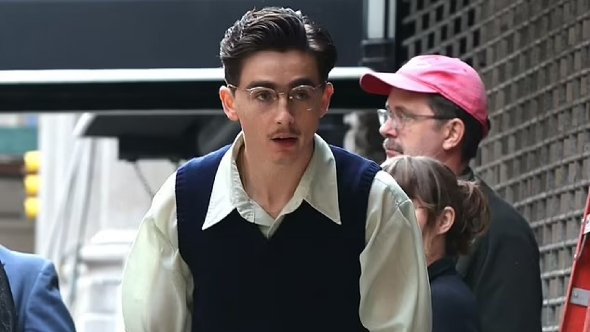 Тимоти Шаламе в стиле 70-х: звезда работает над новым фильмом о легенде пинг-понга