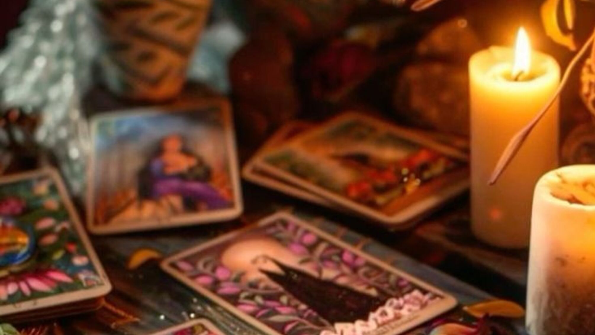 Таро-прогноз на начало октября: как настроиться на успех