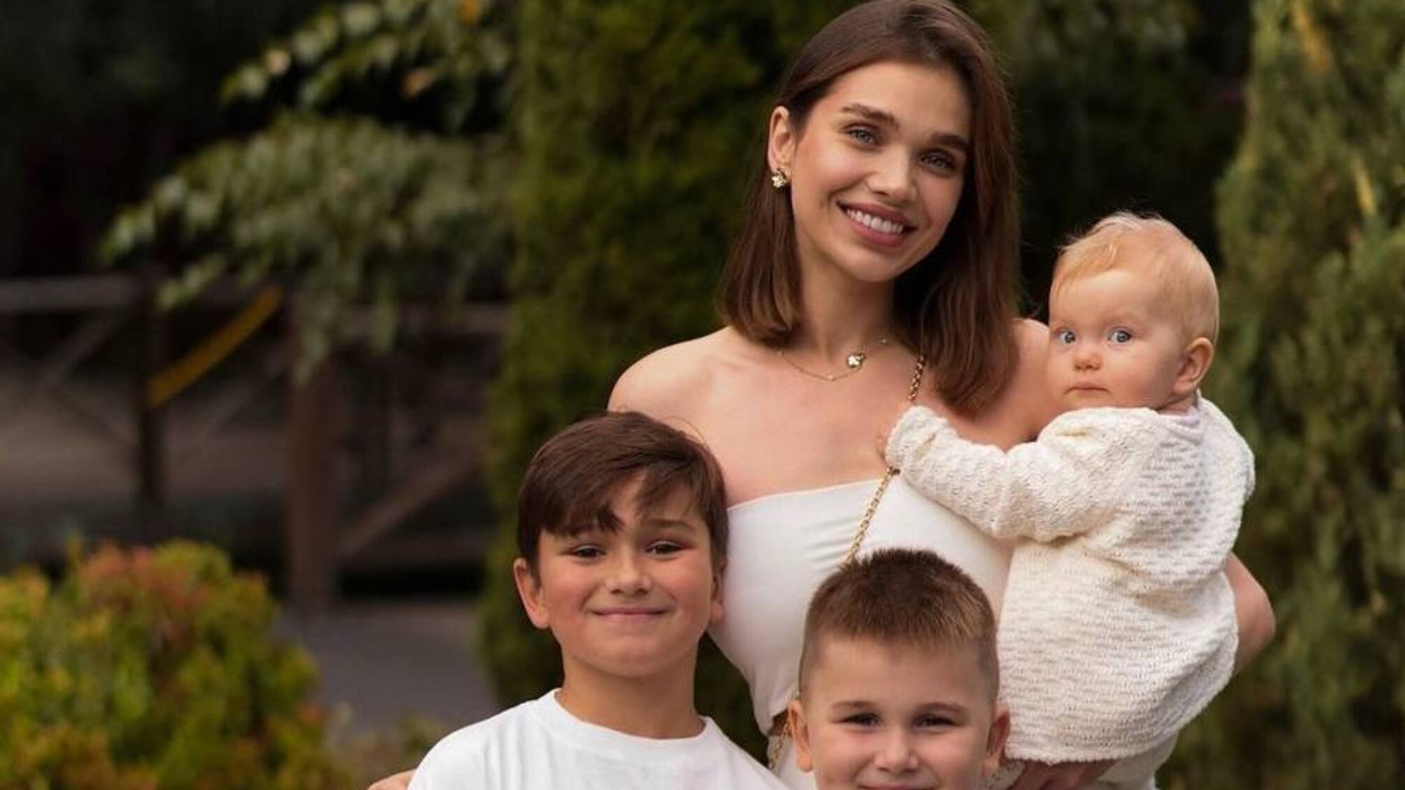 Саша Бо зізналась, що відчуває провину, що її діти в Україні