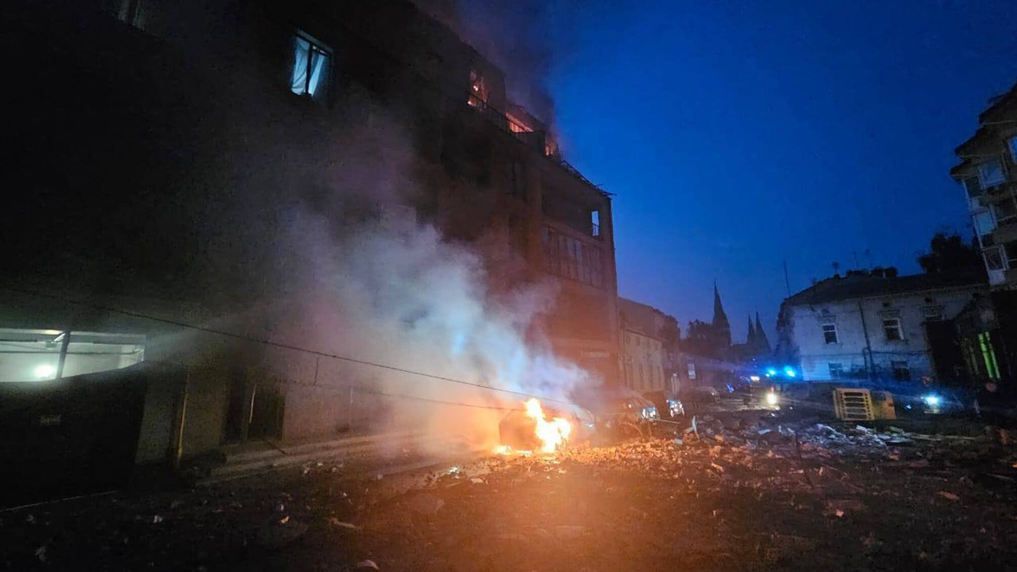 Львів під обстрілом, російські бомби вразили Суми